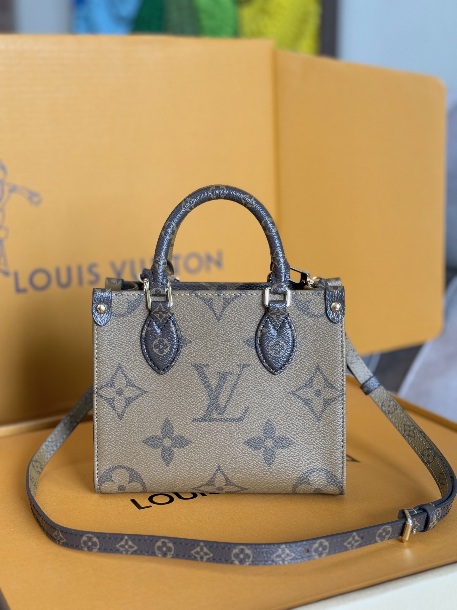 Louis Vuitton OnTheGo Tote Bag M46839 - Image 3