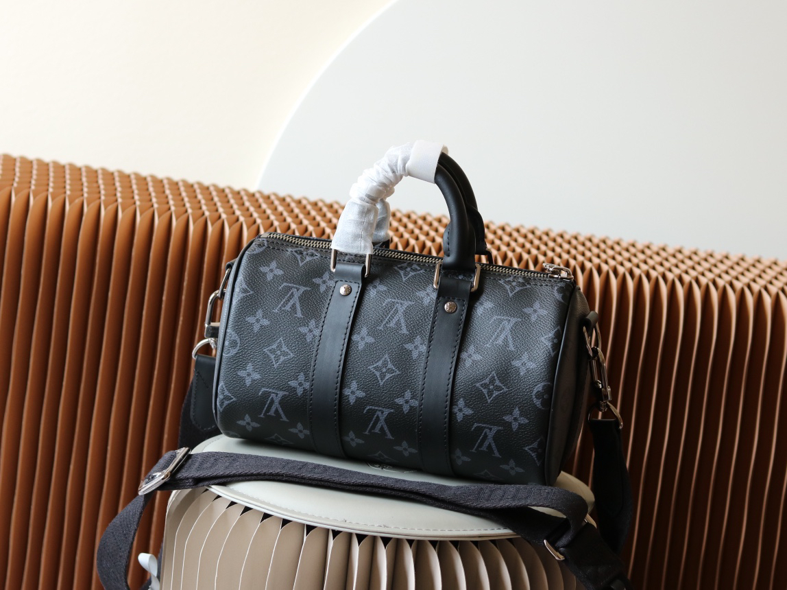 Louis Vuitton Keepall 25 Monogram Eclipse Reverse Bag - Image 3