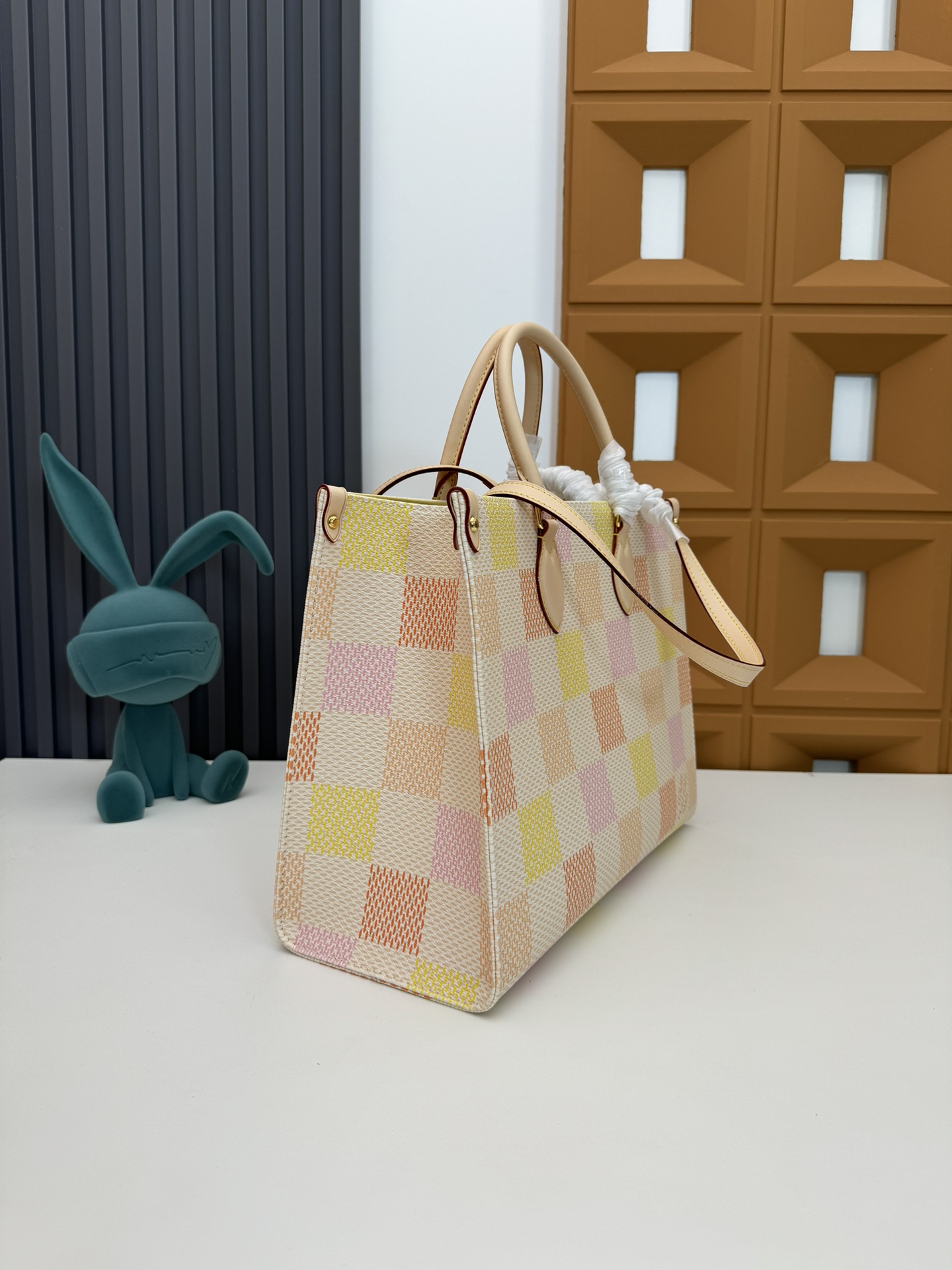 Louis Vuitton OnTheGo MM Monogram Checkerboard Tote Bag - Image 3