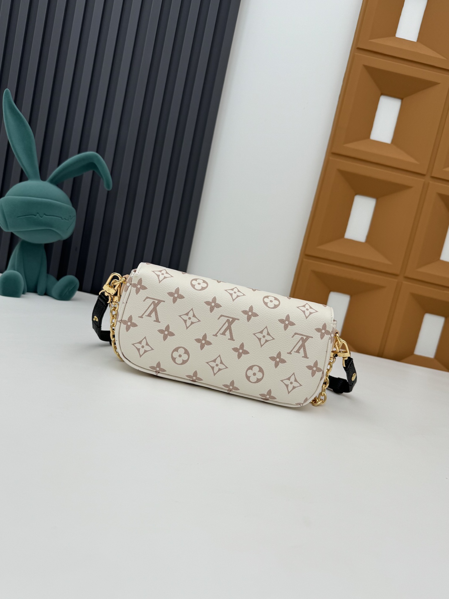 Louis Vuitton Wallet On Chain Ivy M83091 - Image 3