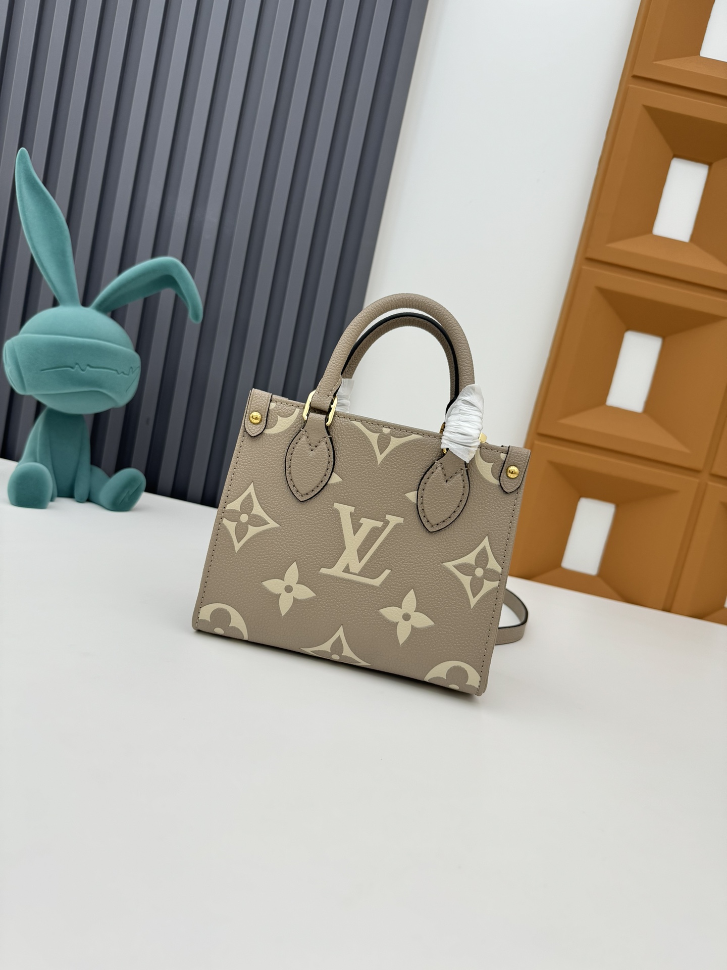 Louis Vuitton OnTheGo BB Mini Tote Bag in Monogram Empreinte Leather - Image 3