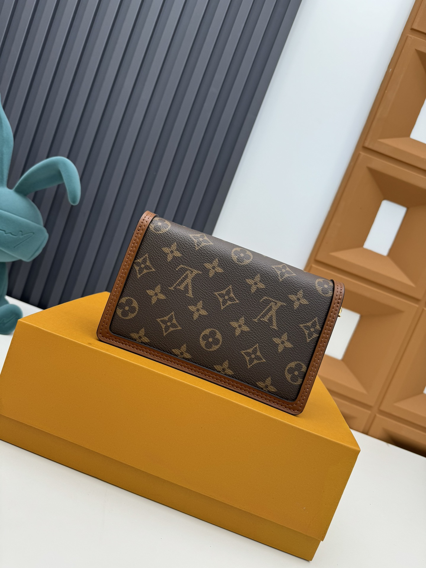 Dauphine Chain Bag M68746 - Image 3