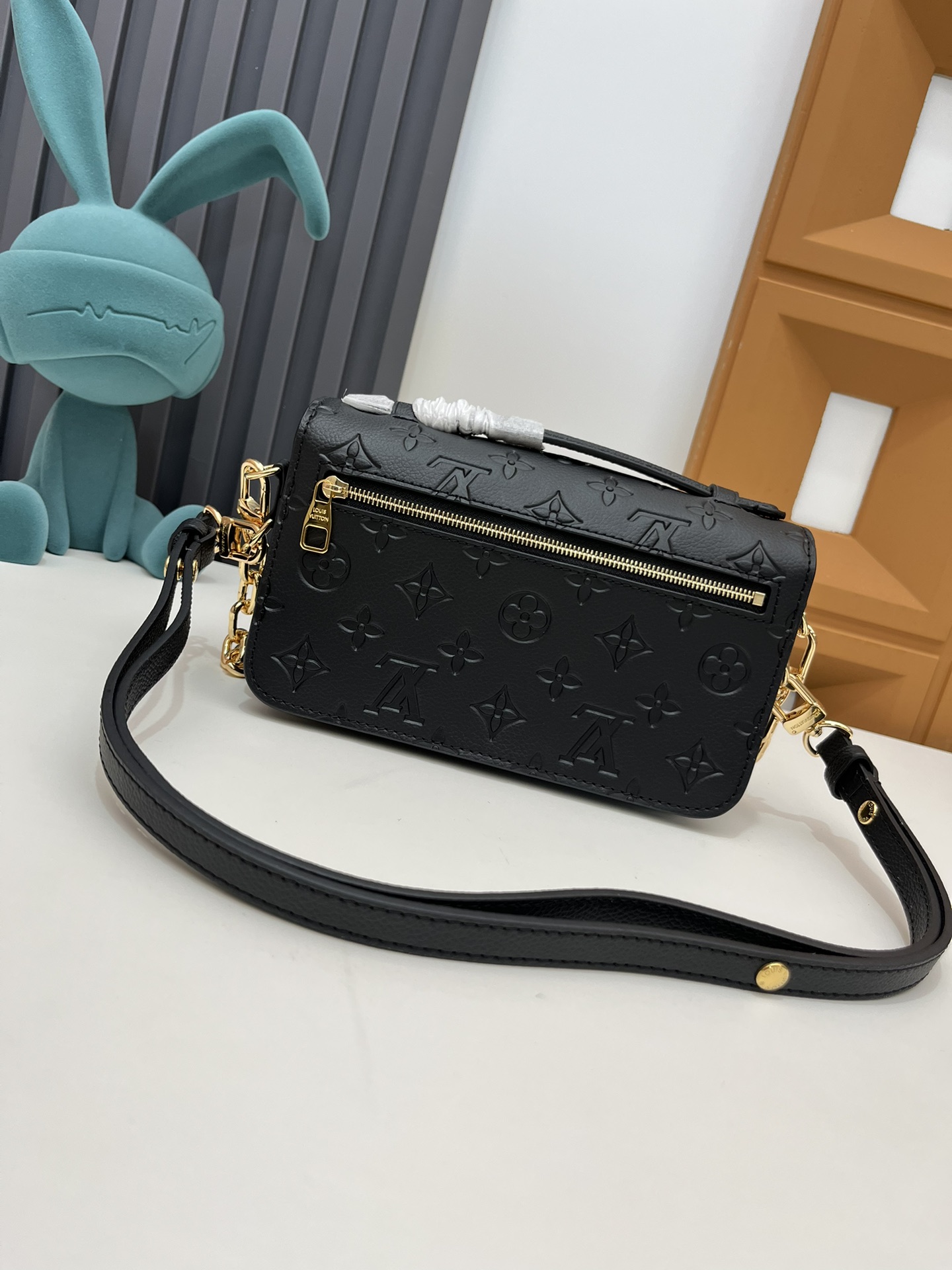 Louis Vuitton Pochette Metis East West Monogram Empreinte Leather Handbag - Image 3