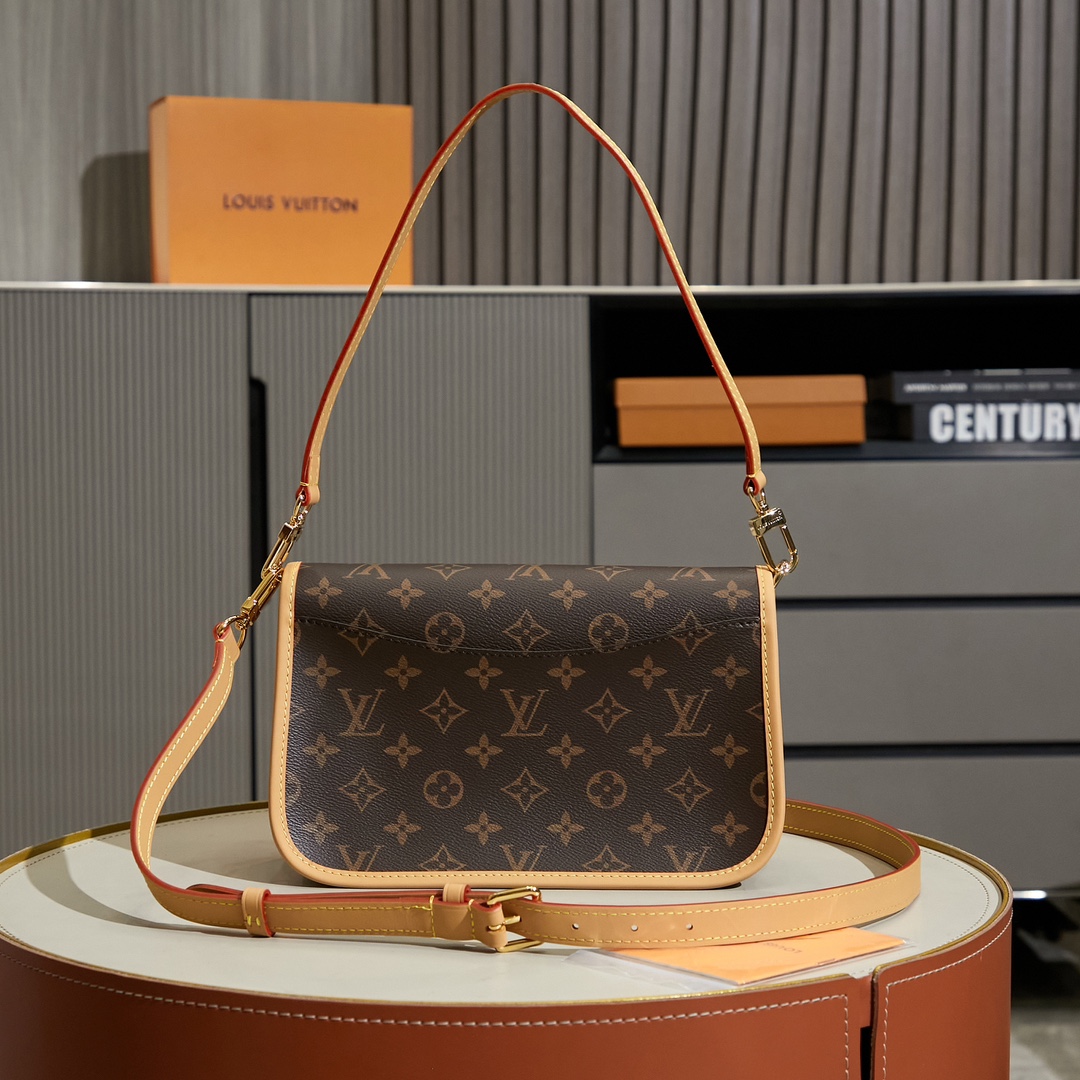 Diane M45985 Monogram Canvas Shoulder Bag - Image 3