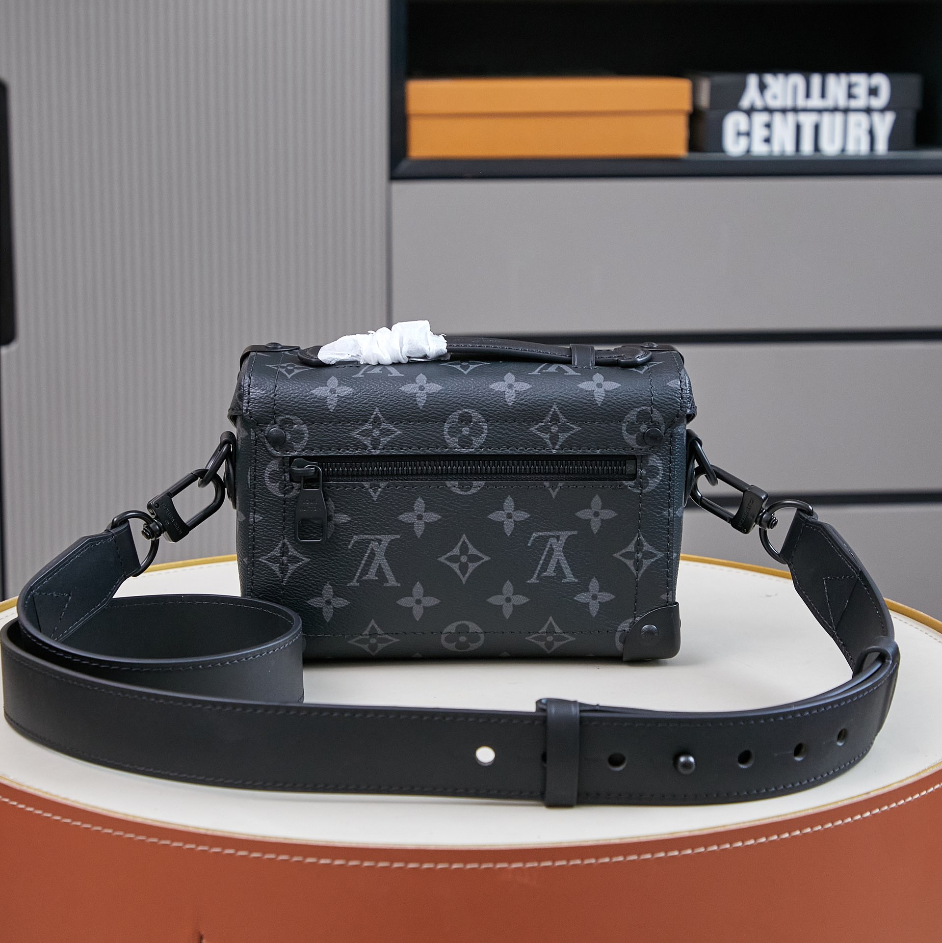 Louis Vuitton Soul Trunk Handbag - Image 3