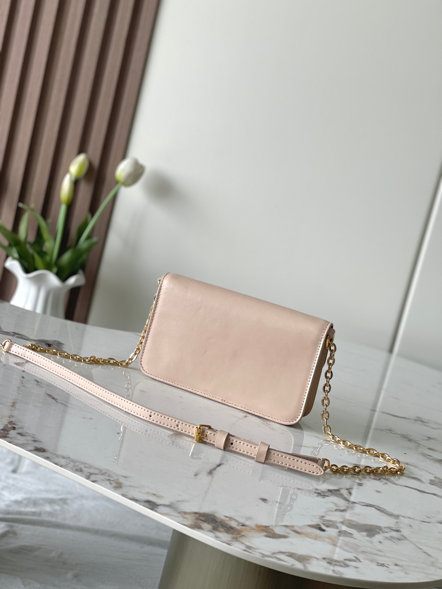 Louis Vuitton LV Bloom Wallet on Chain - Image 3