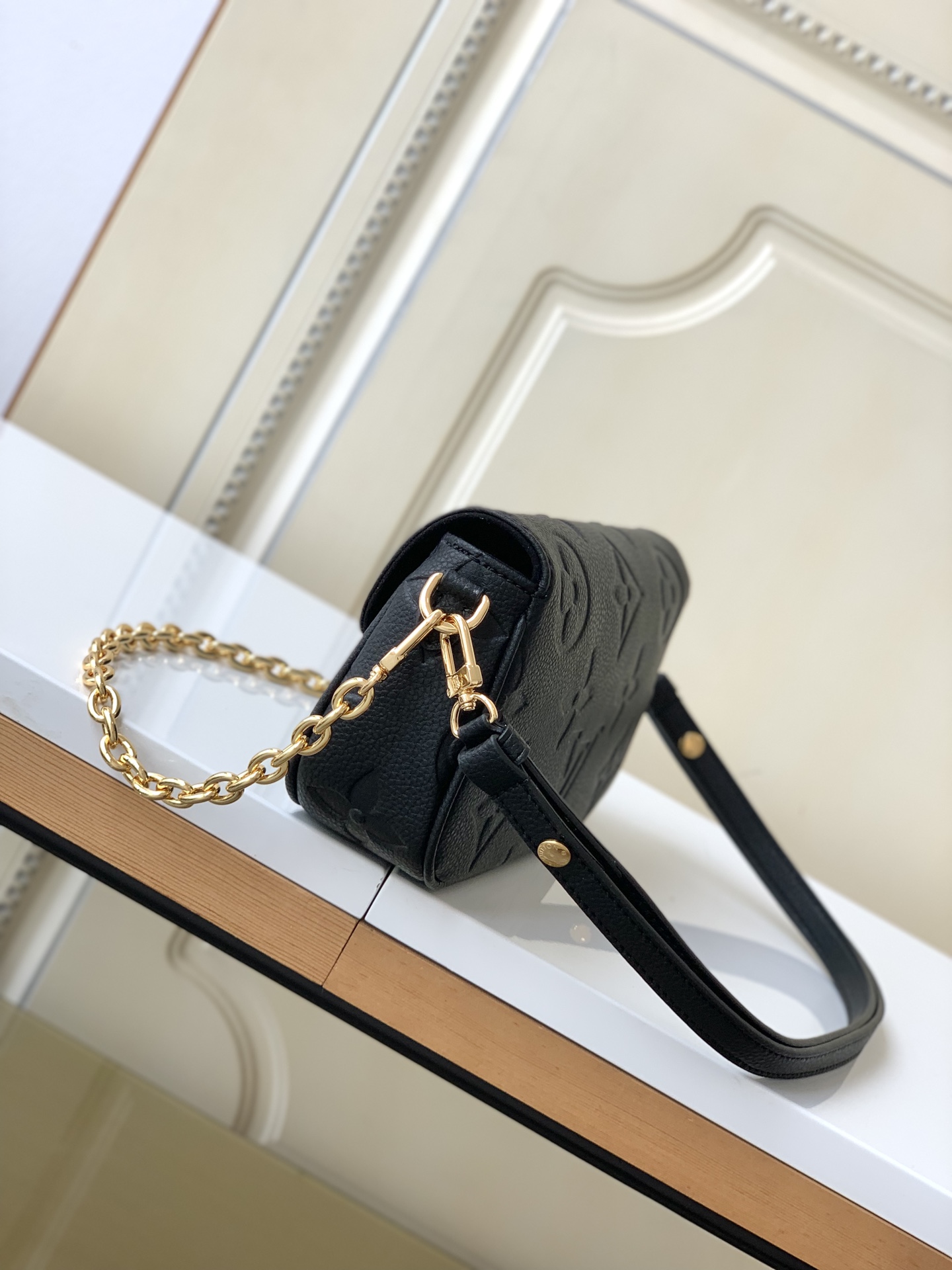 Louis Vuitton Wallet On Chain Monogram Canvas Crossbody Bag M82154 / M82211 - Image 3