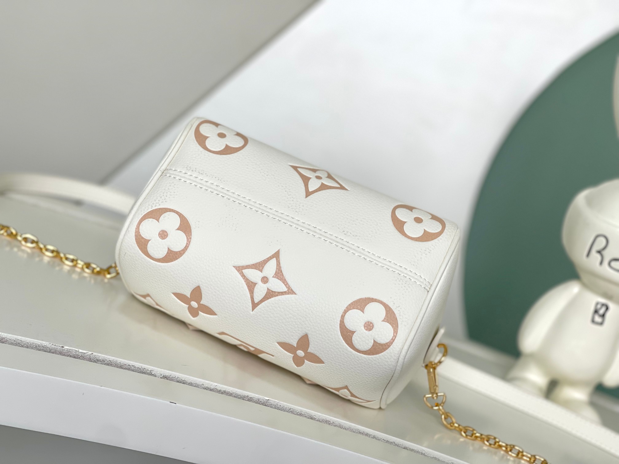 Louis Vuitton Speedy Bandouliere 20 Handbag, Light Brown - Image 3