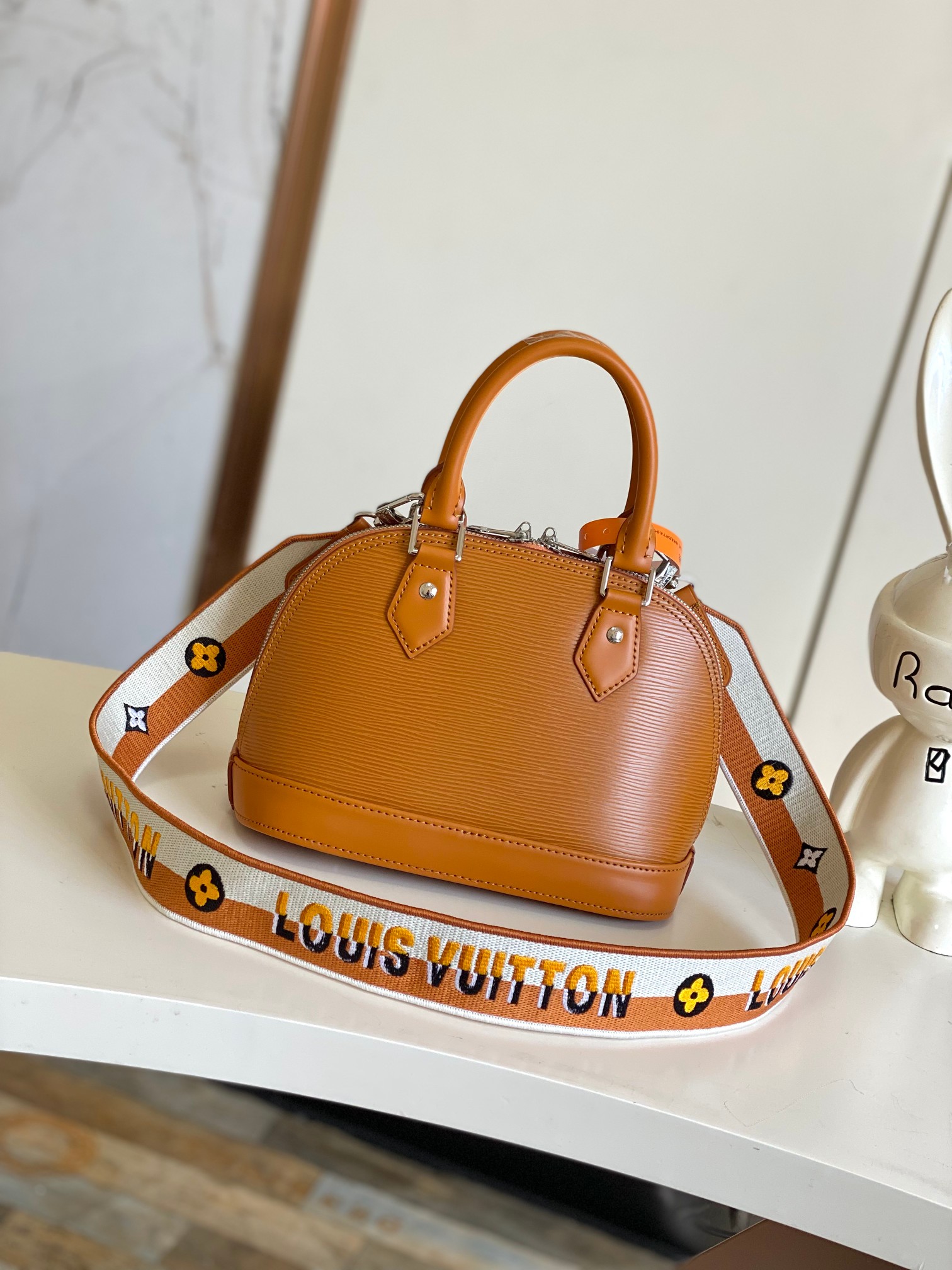 Louis Vuitton Alma BB Epi Leather Handbag - Image 3