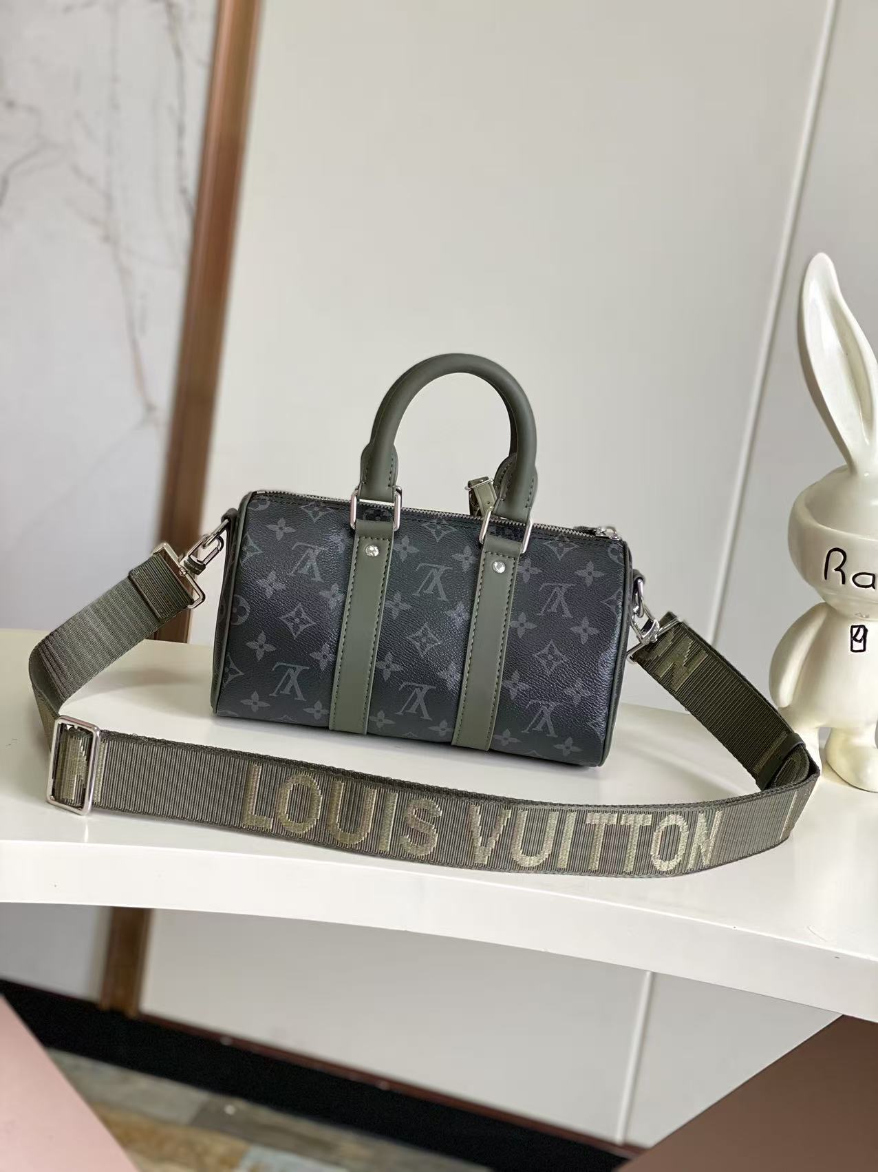 Louis Vuitton Keepall Bandouliere 25 Travel Bag in Monogram Eclipse Canvas - Image 3