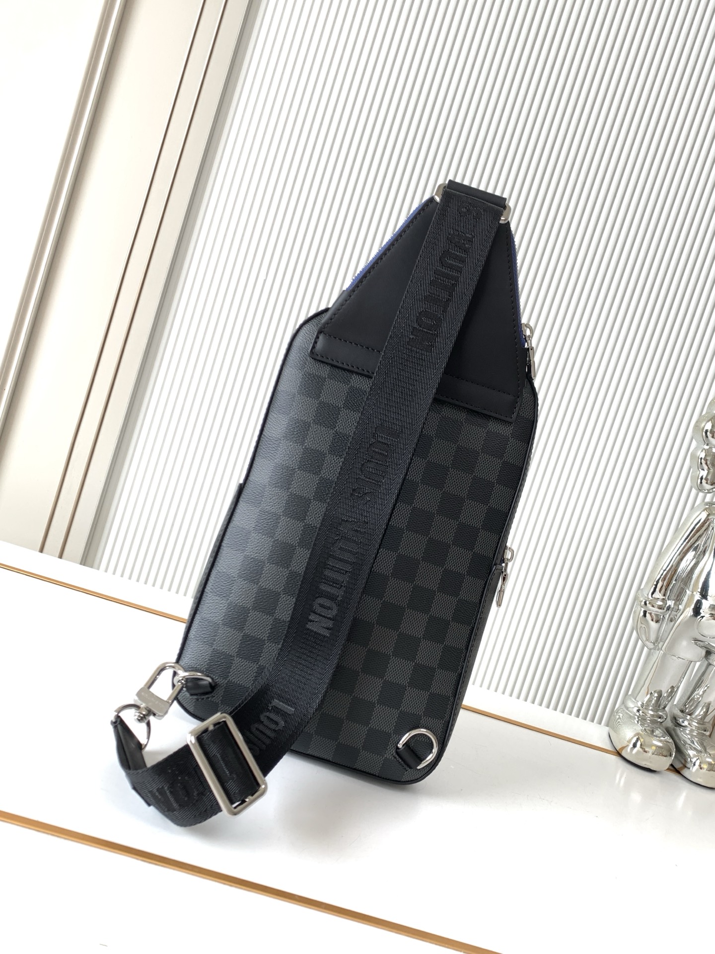 Louis Vuitton Avenue Shoulder Bag M45302 in Damier Graphite - Image 3