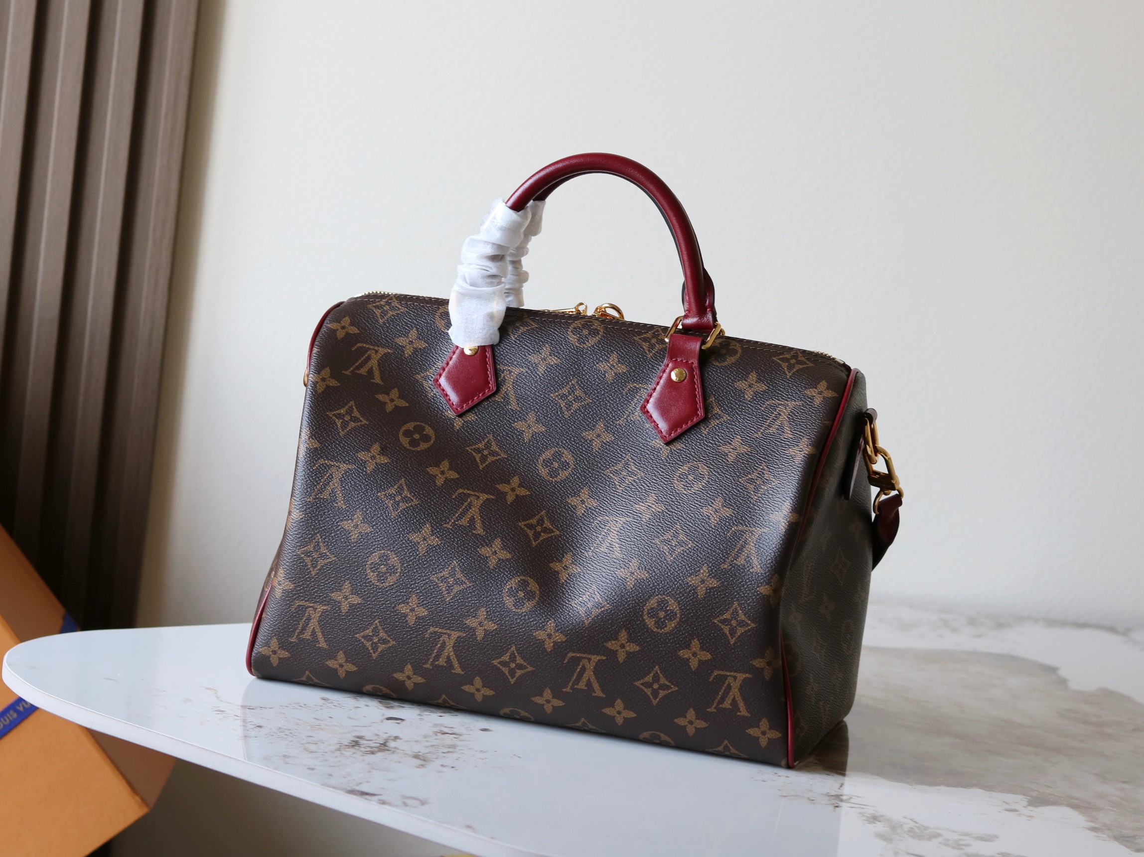 Louis Vuitton Speedy Soft 30 Handbag - Image 3