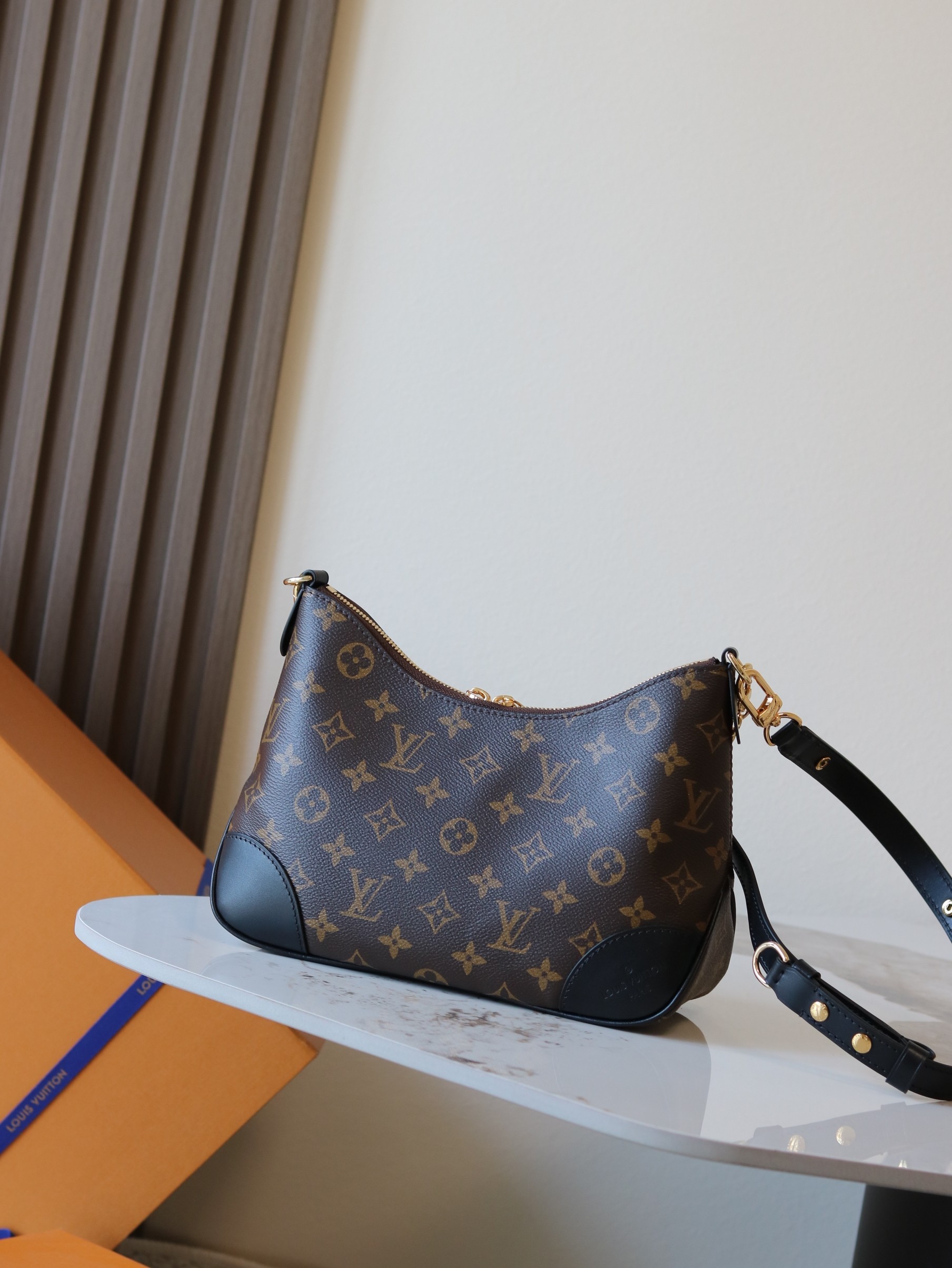 Louis Vuitton Boulogne Small Shoulder Bag in Monogram Canvas - Image 3