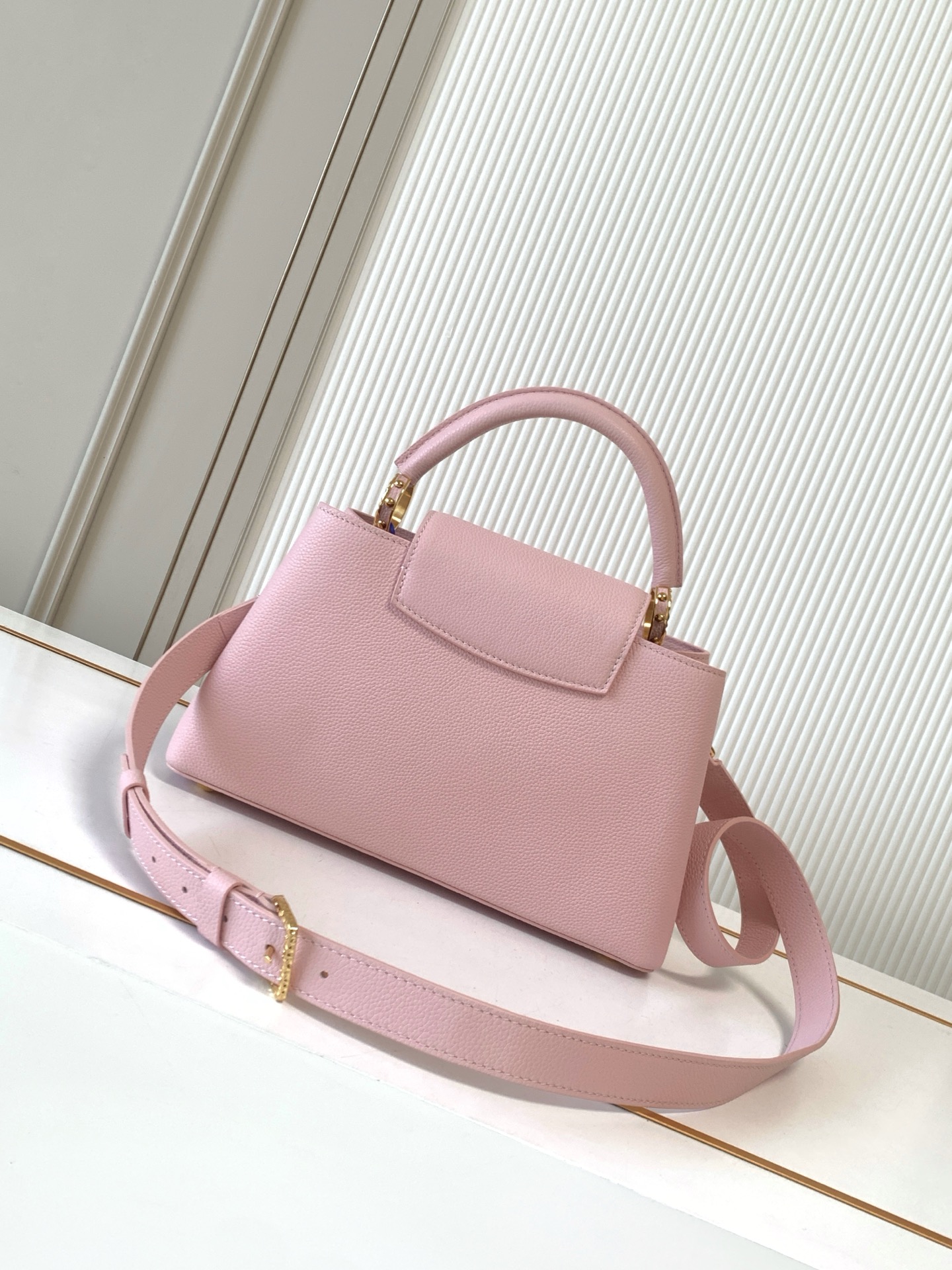 Louis Vuitton Capucines East West Medium Handbag - Image 3