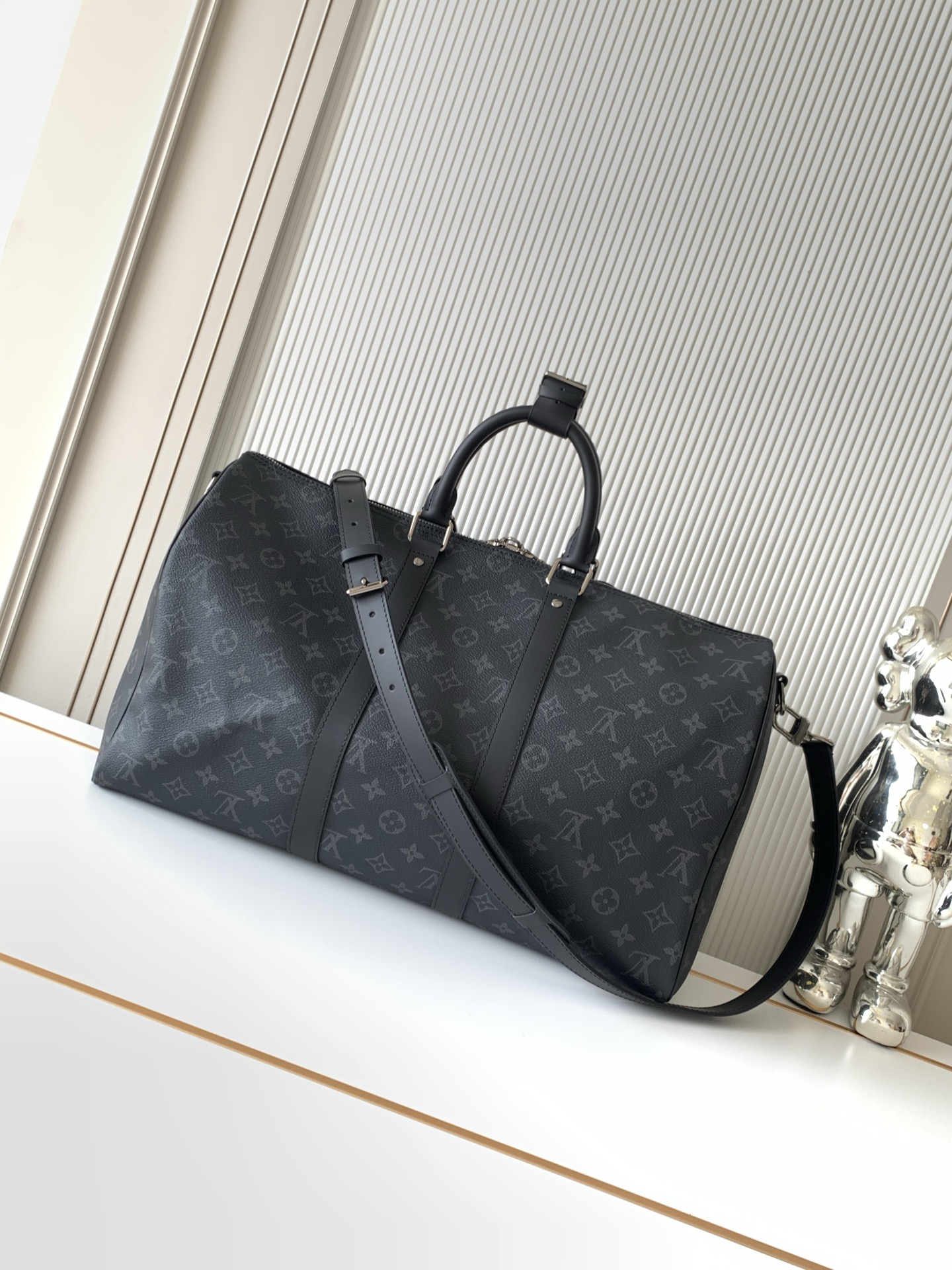 Louis Vuitton Keepall Bandoulière Travel Bag - Image 3