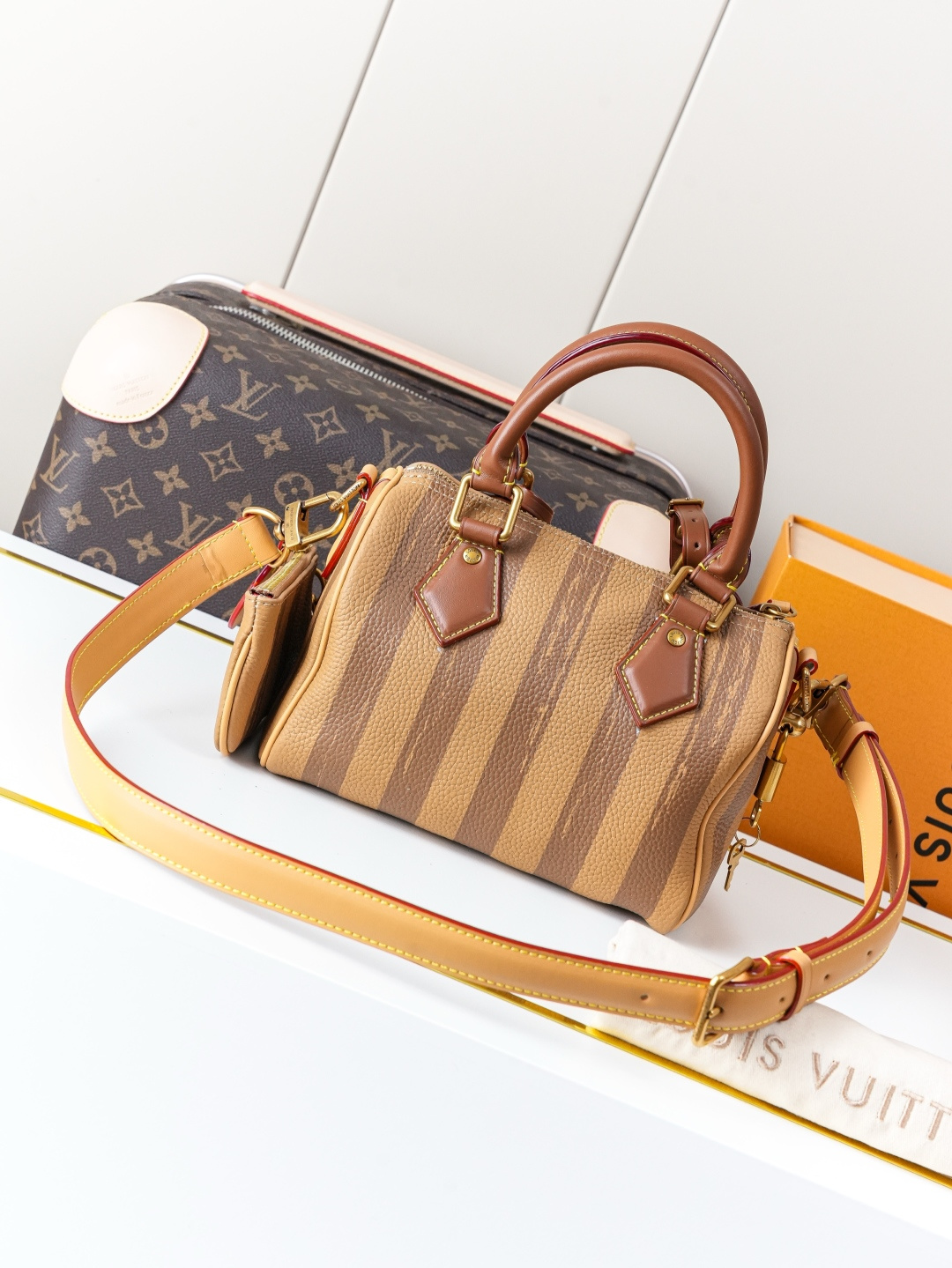 Speedy Bandoulière 20 Handbag in Brown Monogram Leather - Image 3