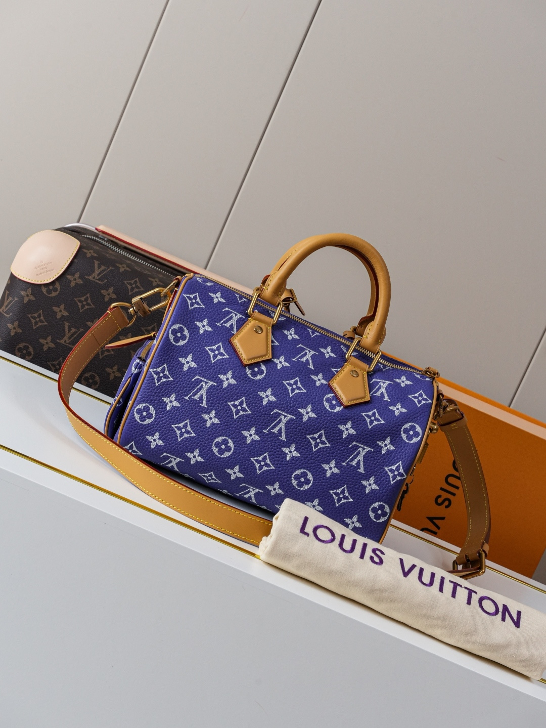 Louis Vuitton Speedy Bandoulière 25 Monogram Leather Handbag - Image 3