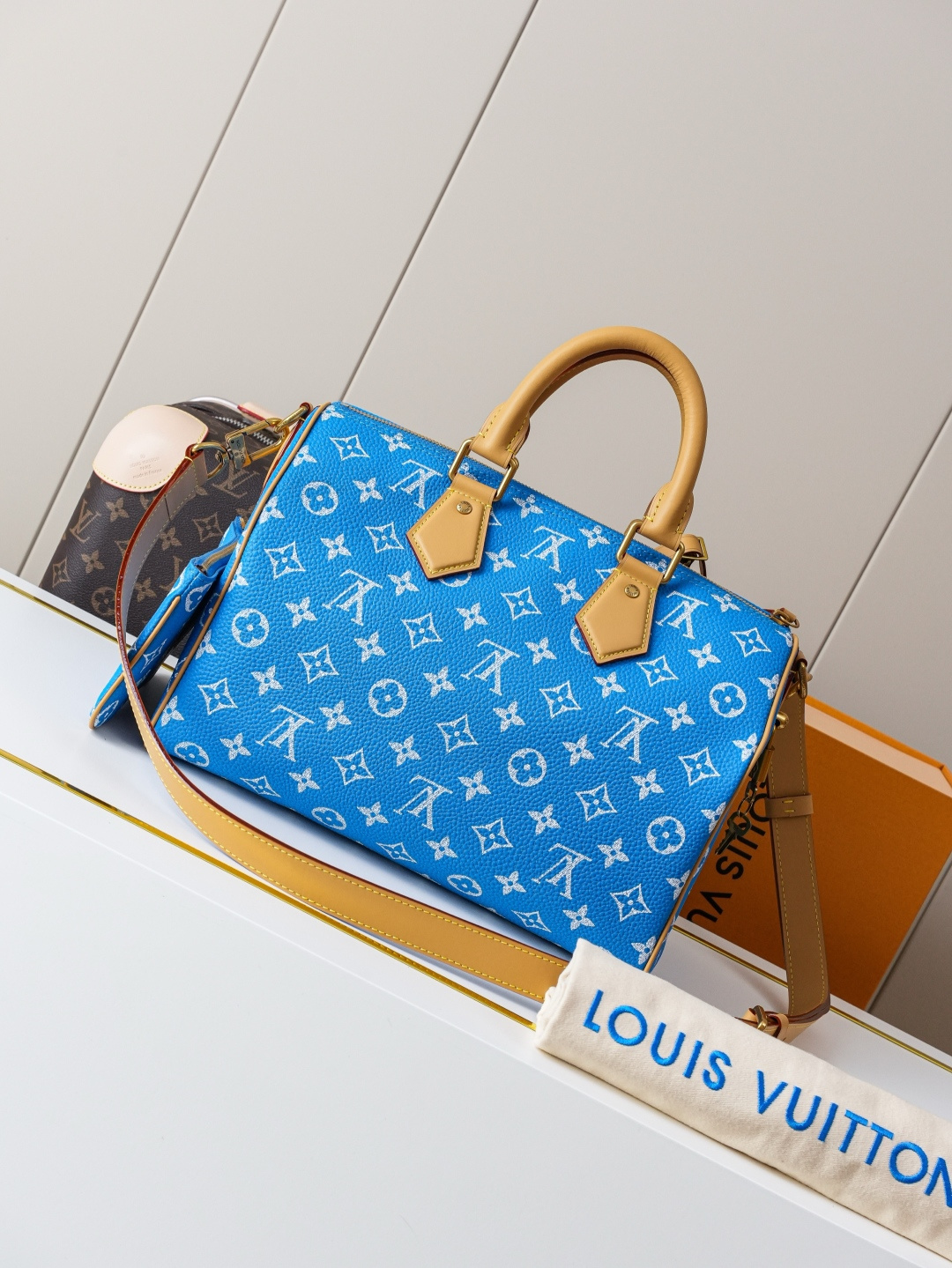 Speedy Bandoulière 30 Monogram Handbag - Image 3