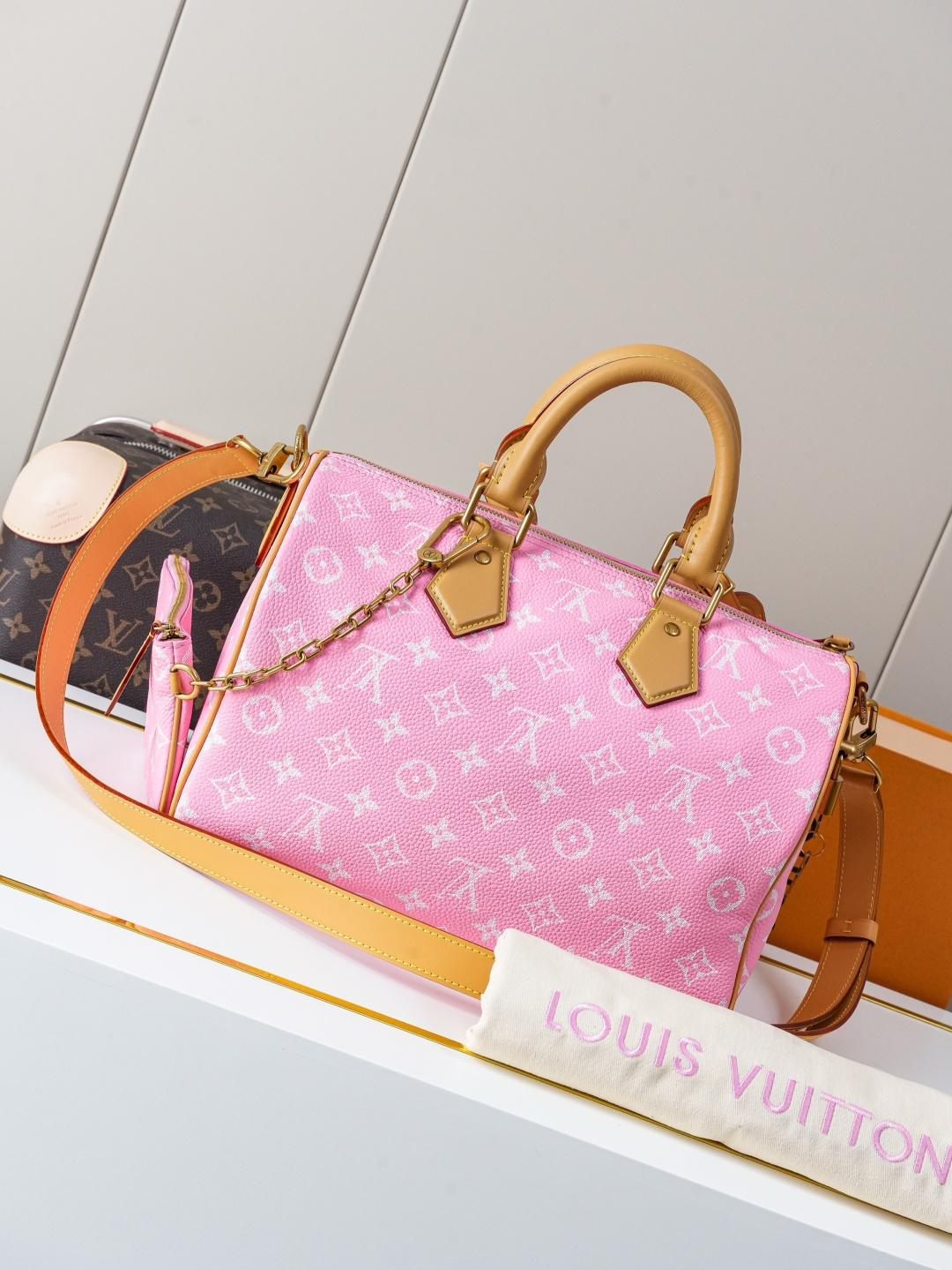 Louis Vuitton Speedy Bandoulière 30 Handbag - Image 3
