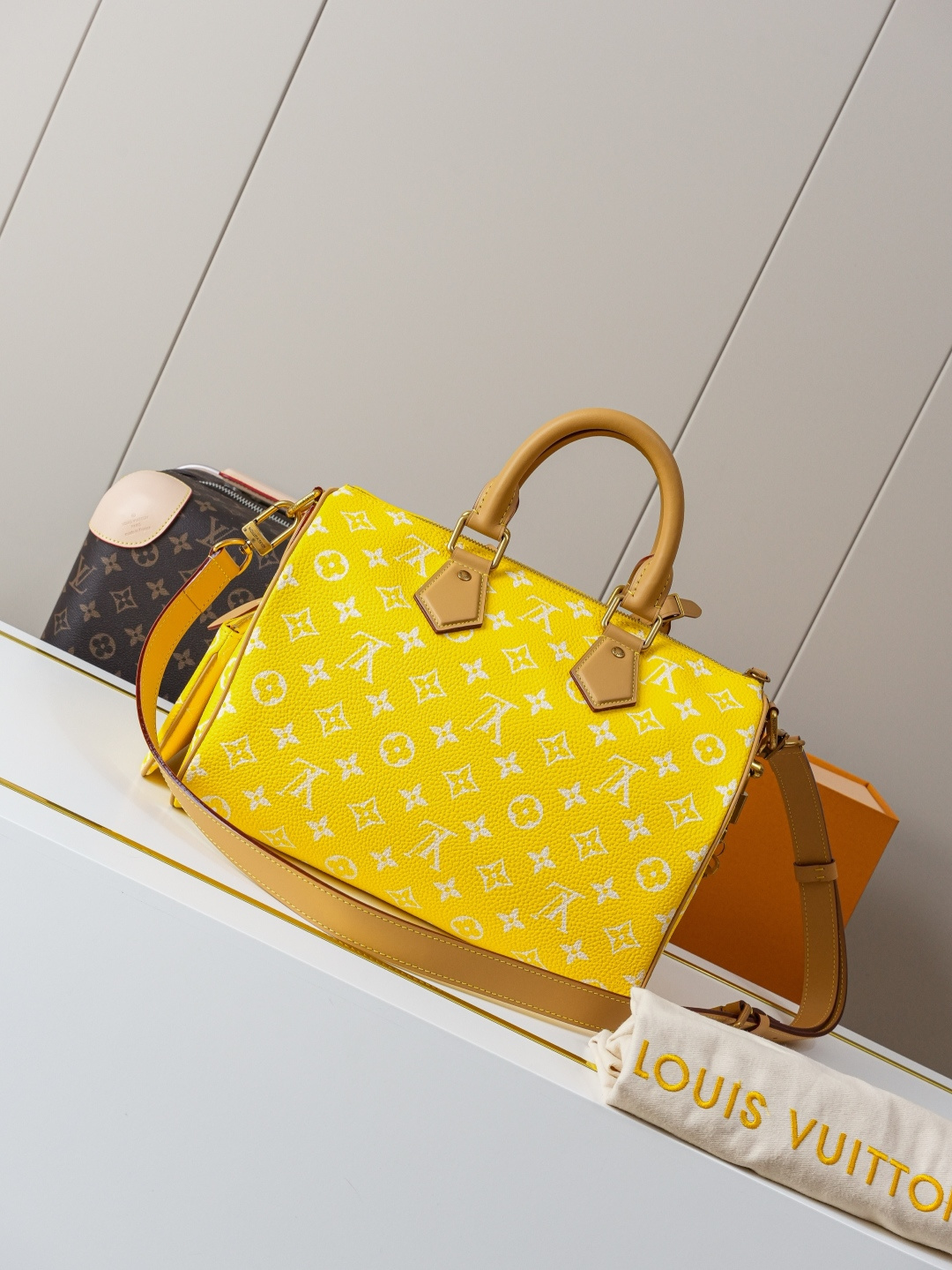 Louis Vuitton Speedy Bandouliere 30 Monogram Handbag - Image 3