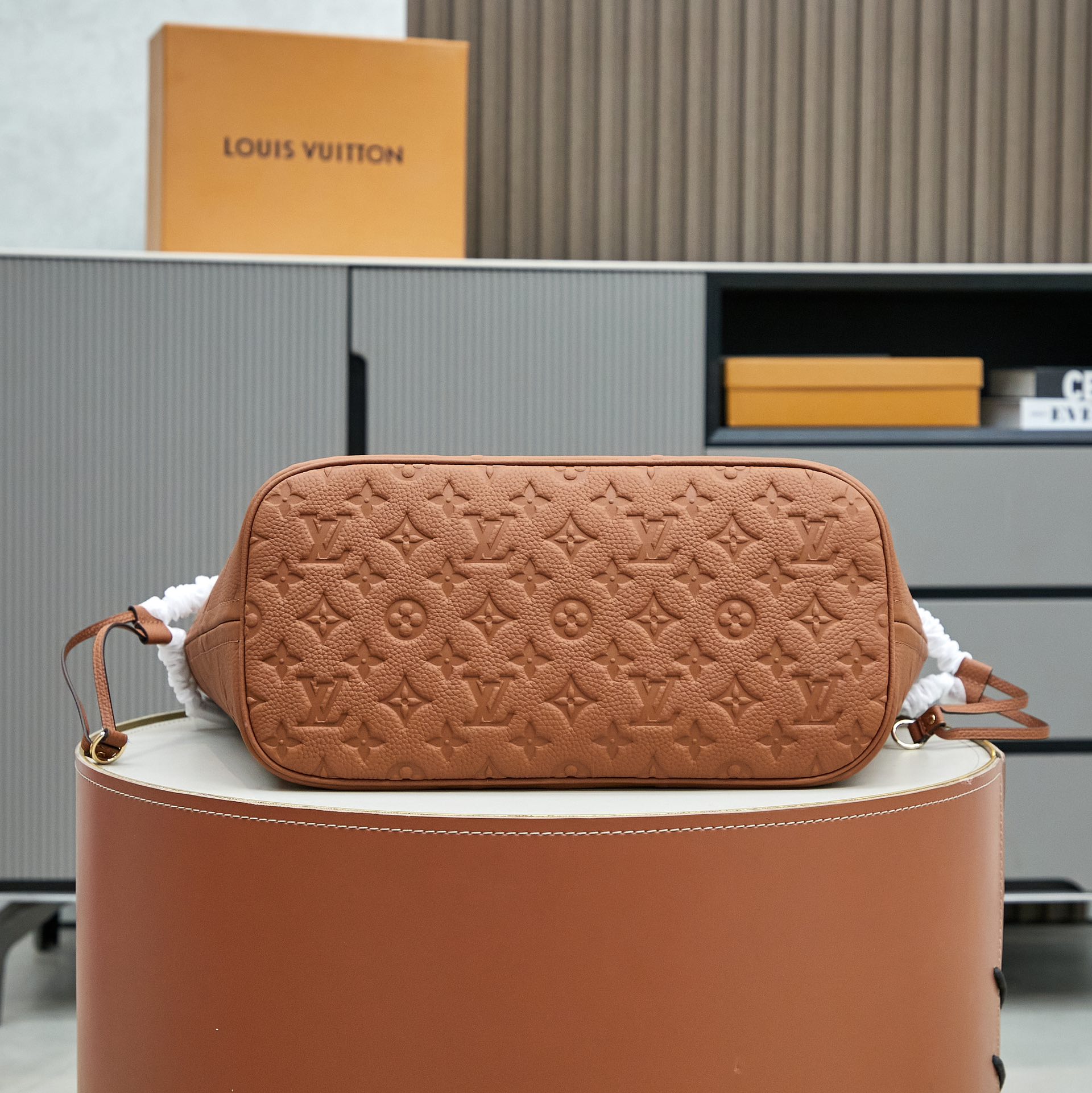 Louis Vuitton Neverfull MM Shopping Tote in Monogram Empreinte Leather - Image 3