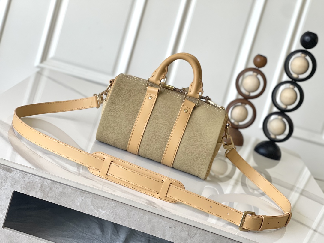 Louis Vuitton Keepall Bandoulière 25 Handbag - Image 3