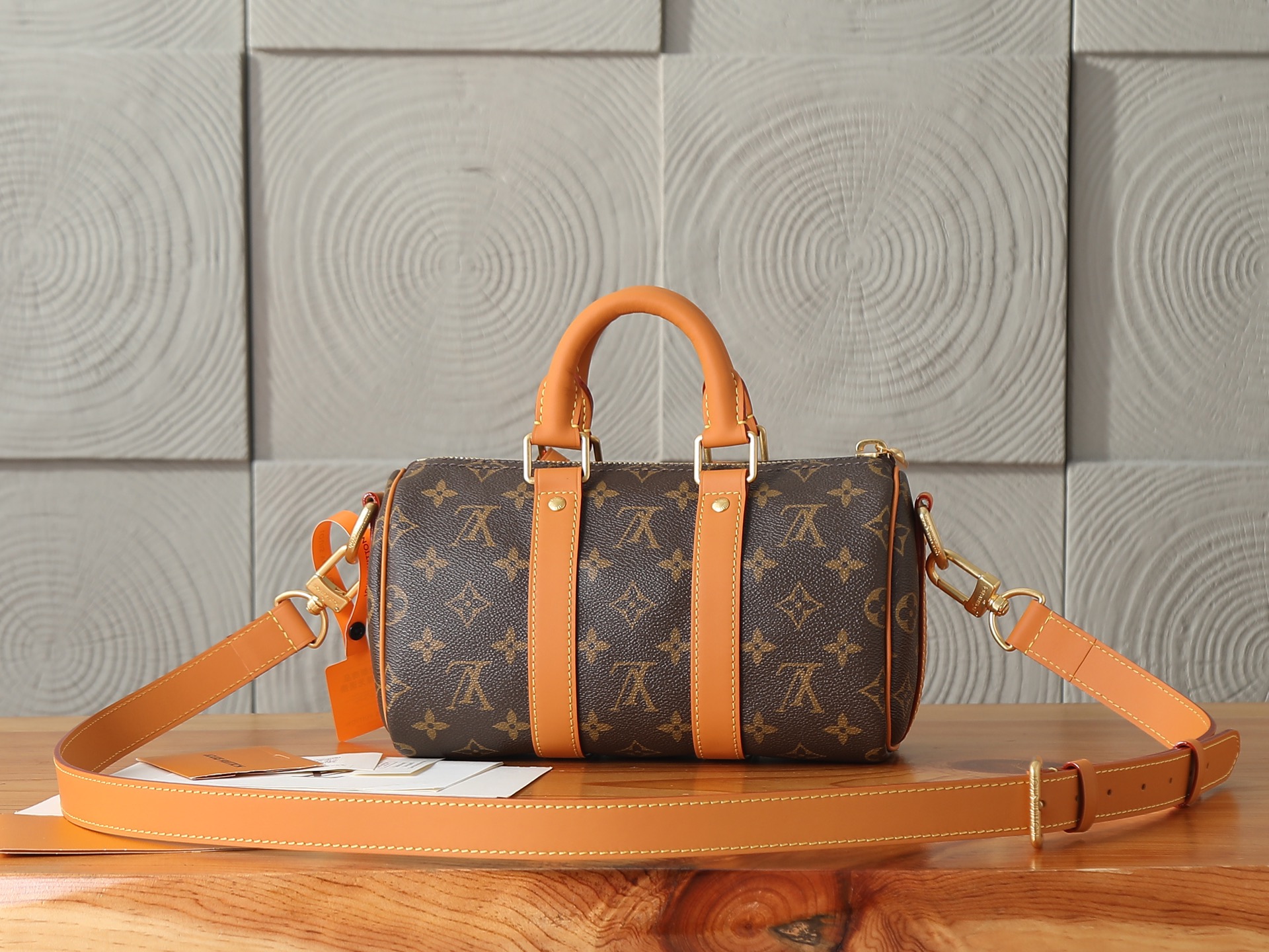Louis Vuitton Keepall Bandouliere 25 Monogram Archive Crossbody Bag - Image 3