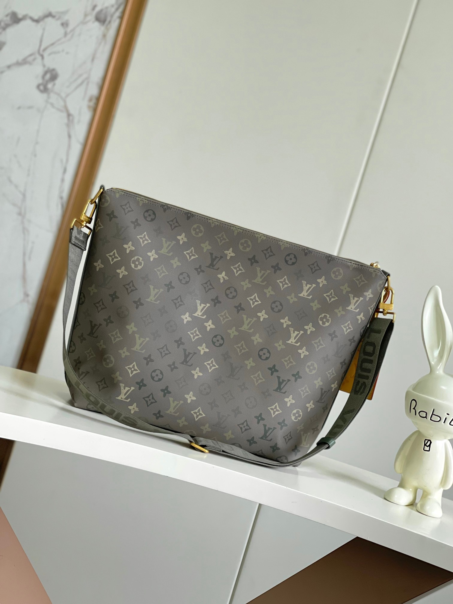 Louis Vuitton Metis Monogram Canvas Shoulder Bag Green - Image 3