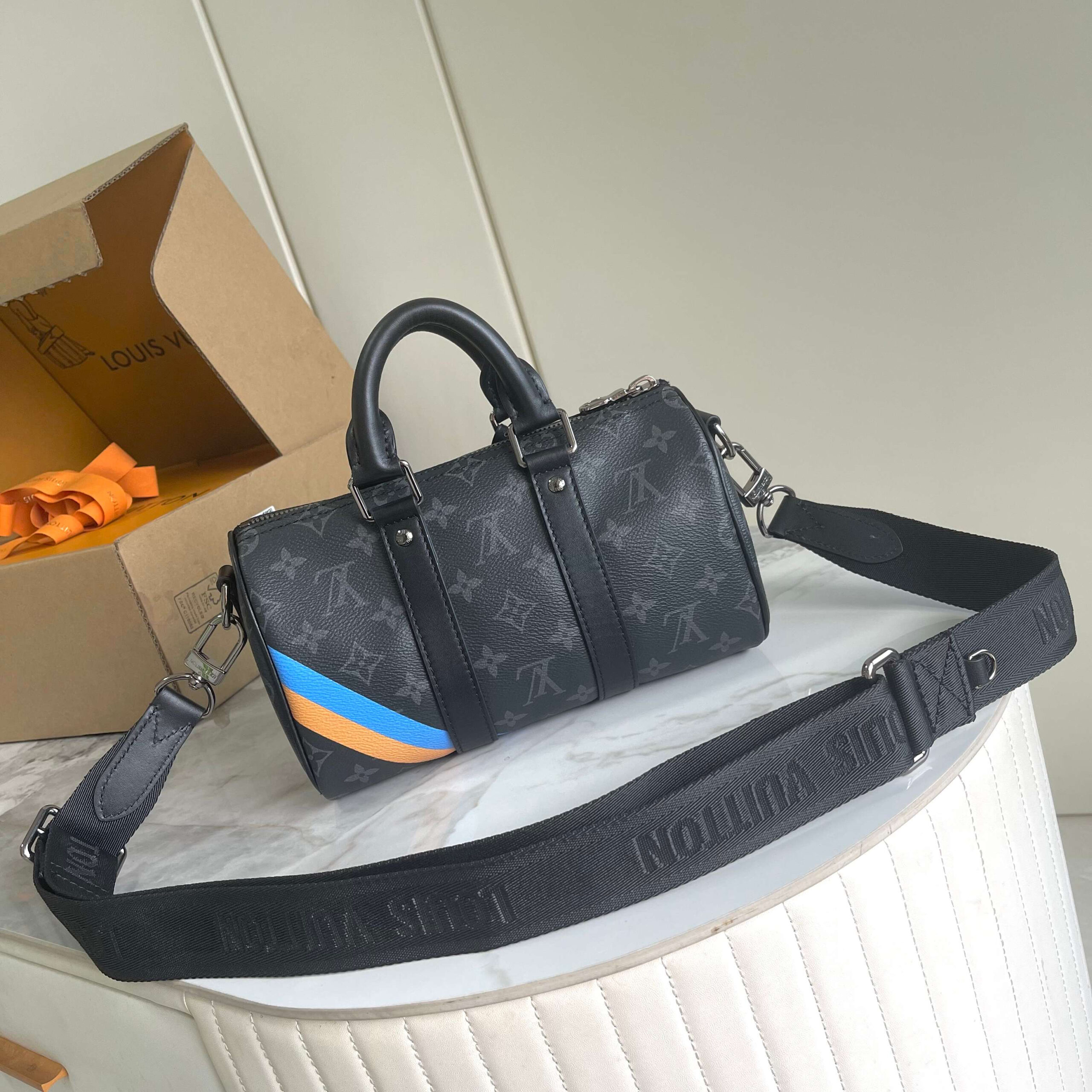 Louis Vuitton Keepall 25 Handbag in Monogram Eclipse Reverse Canvas - Image 3