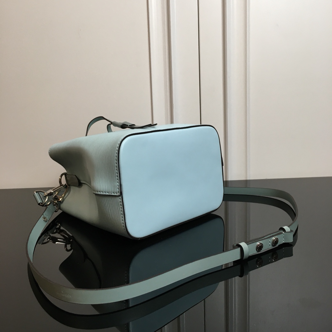 Louis Vuitton NéoNoé BB Bucket Bag in Pale Green Epi Leather - Image 3