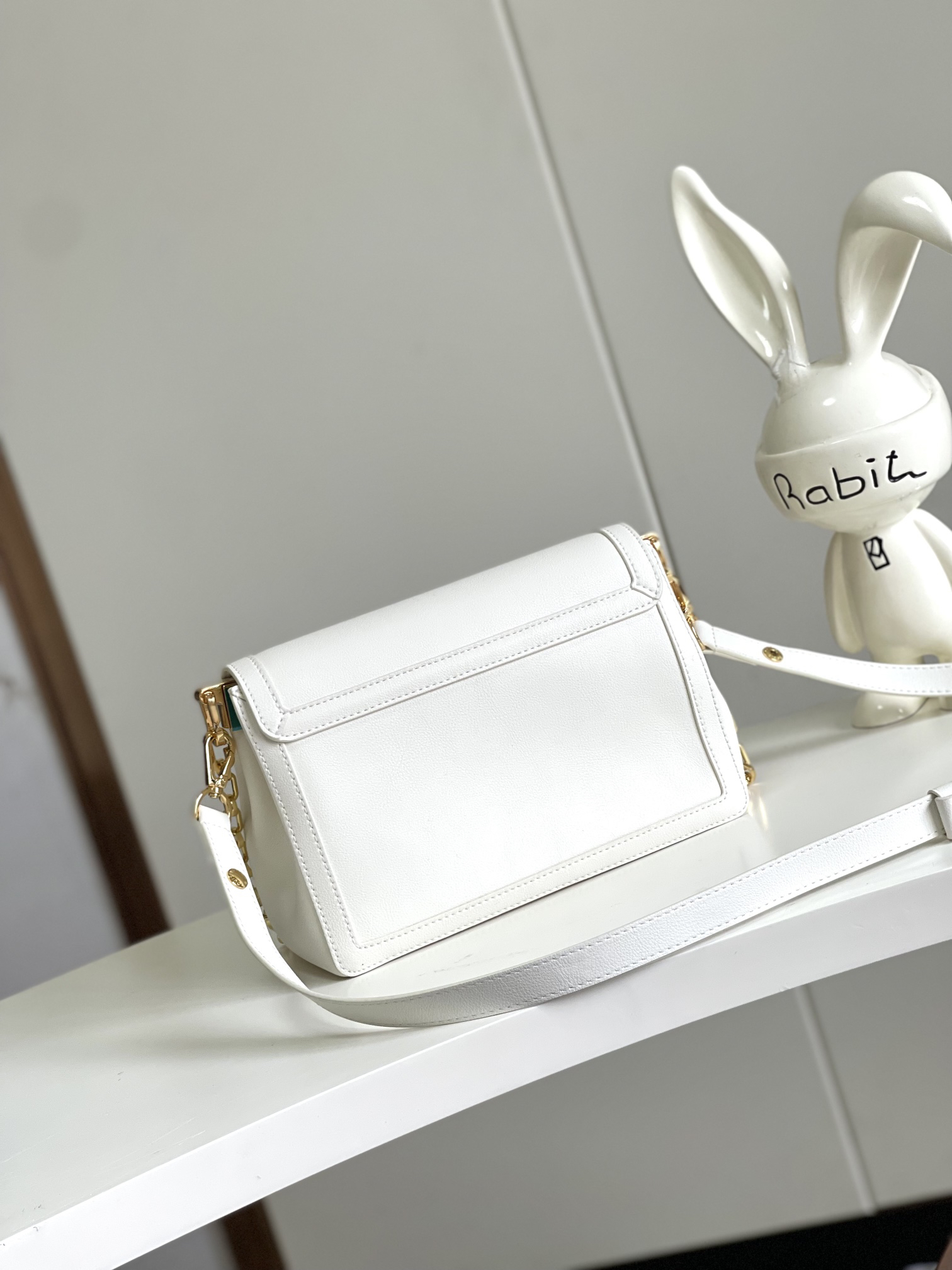 Louis Vuitton Dauphine Soft Medium Crossbody Bag M25209 Black - Image 3