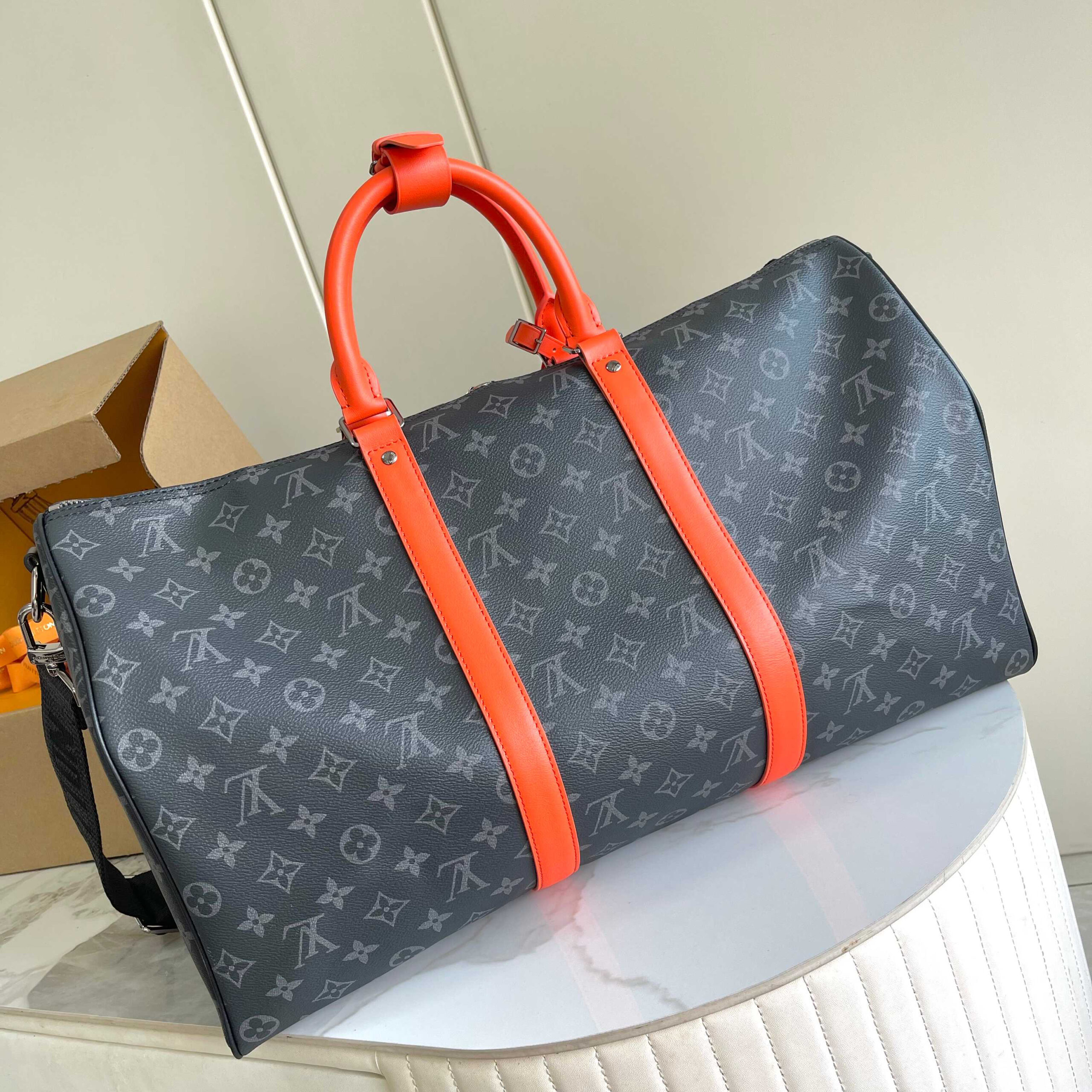 Louis Vuitton Keepall Bandoulière 50 Travel Bag in Monogram Eclipse Canvas - Image 3