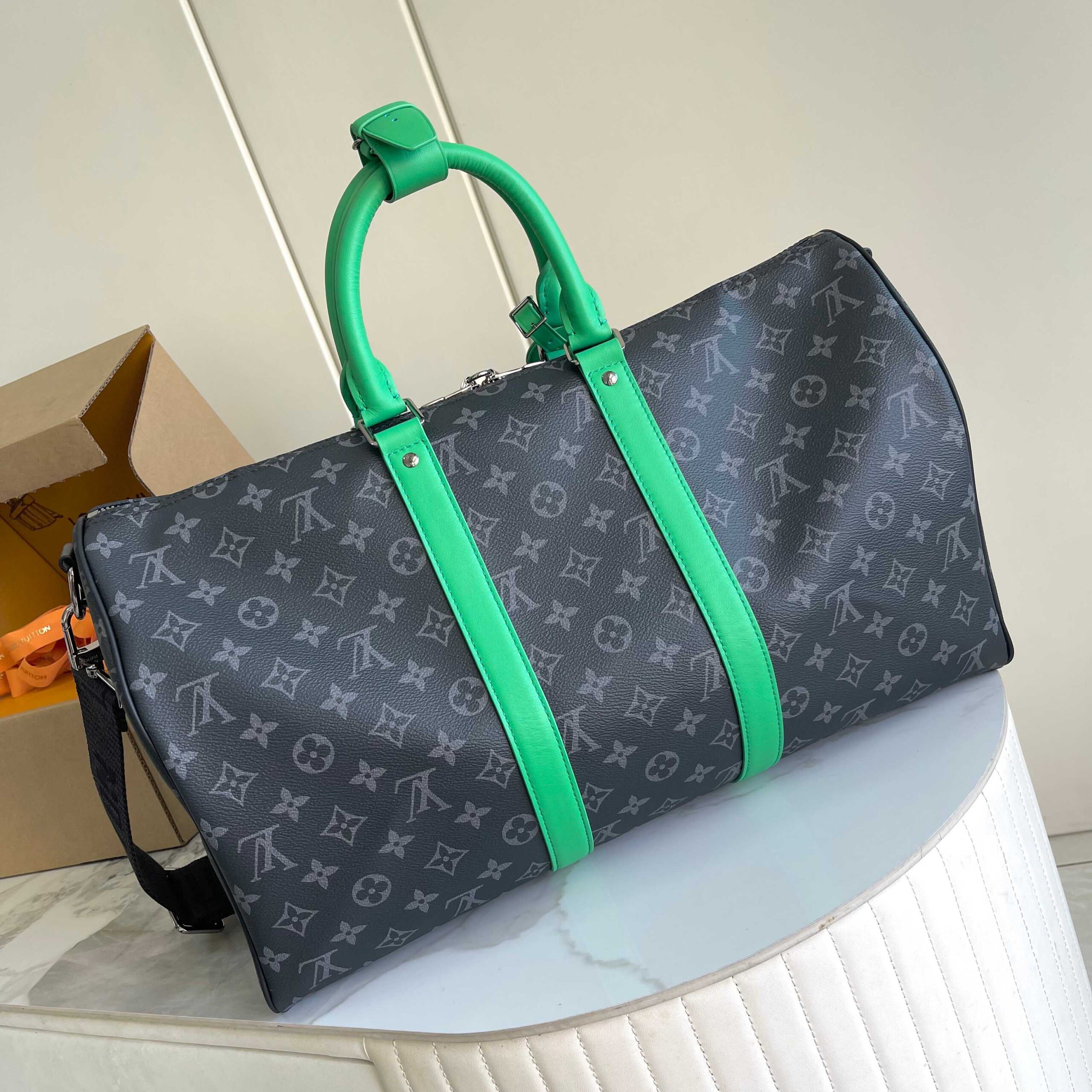 Louis Vuitton Keepall Bandoulière 45 Travel Bag in Monogram Eclipse Canvas - Image 3