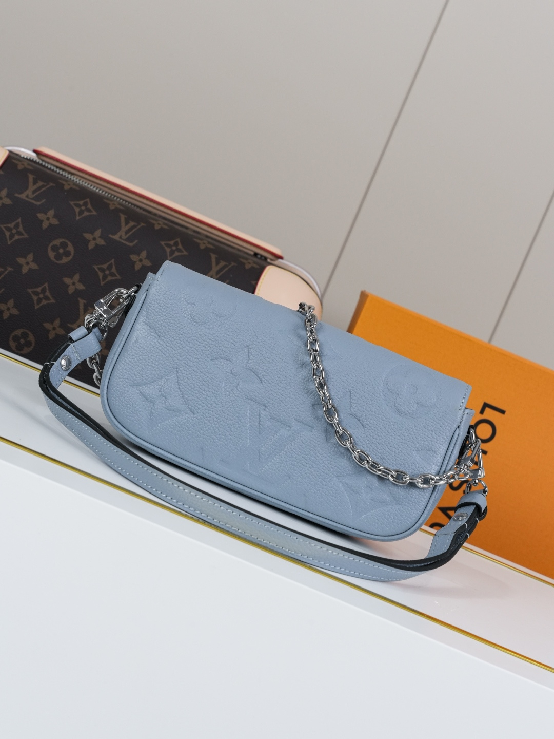 Louis Vuitton Wallet on Chain Ivy in Light Blue Monogram Empreinte Leather - Image 3