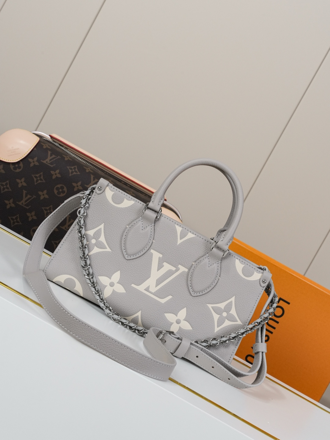 Louis Vuitton OnTheGo East West Bag in Monogram Empreinte Leather - Image 3
