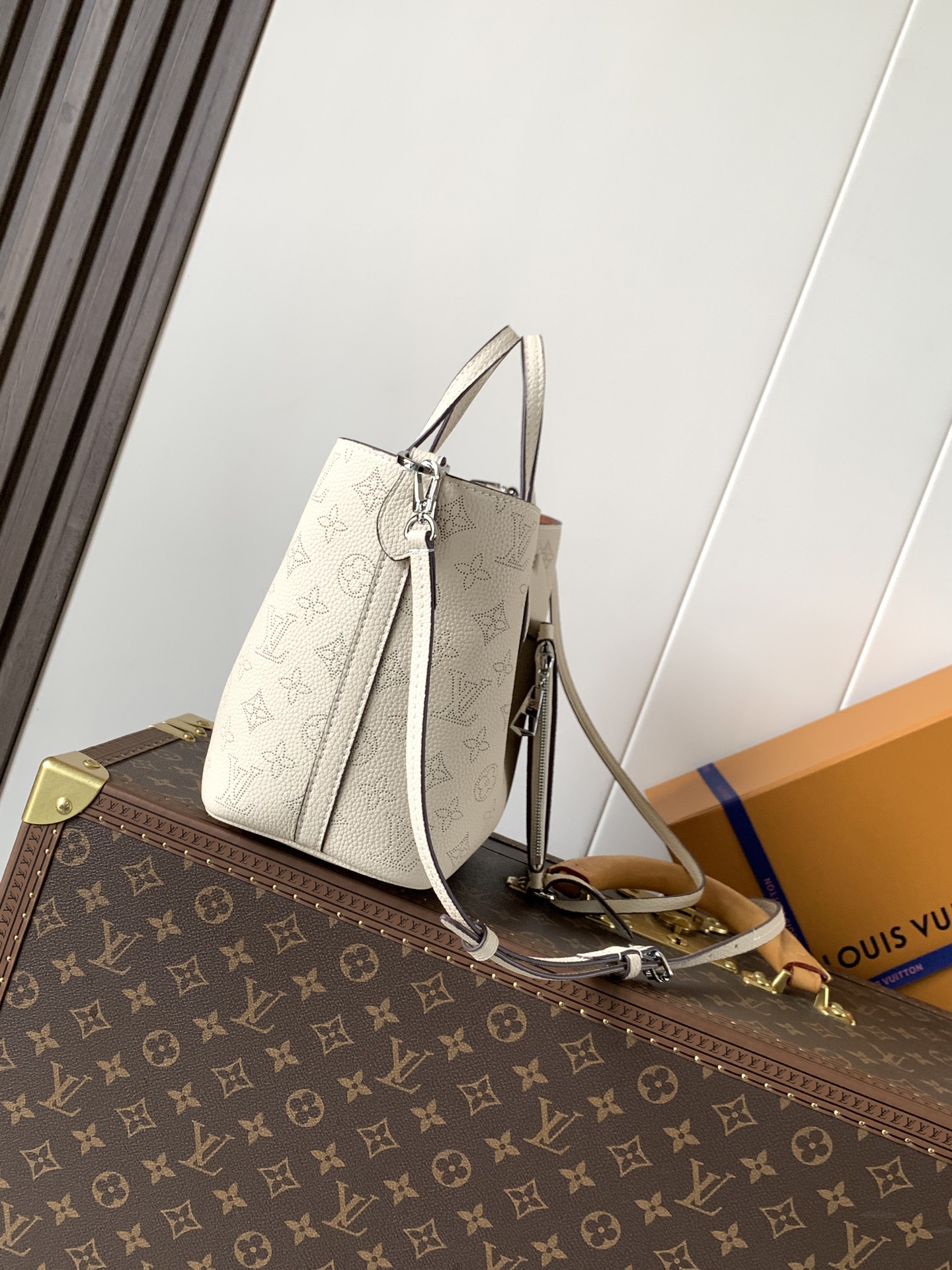 Louis Vuitton Blossom Small Shoulder Bag – Mahina Couture - Image 3