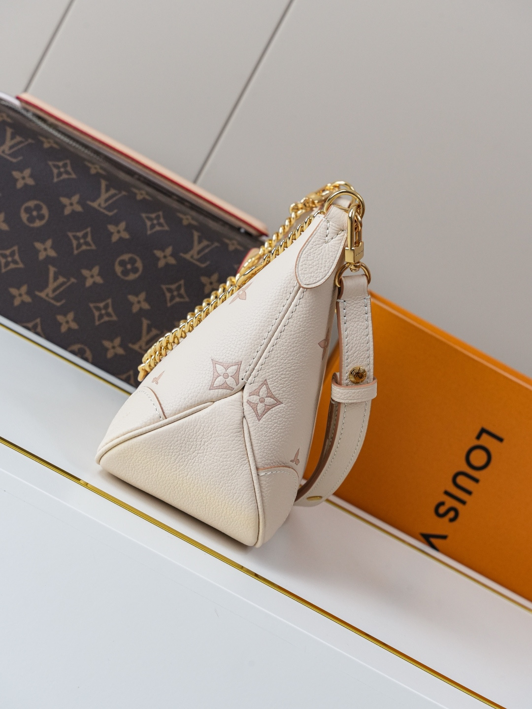 Louis Vuitton Boulogne M14634 Monogram Empreinte Leather Shoulder Bag - Cream - Image 3