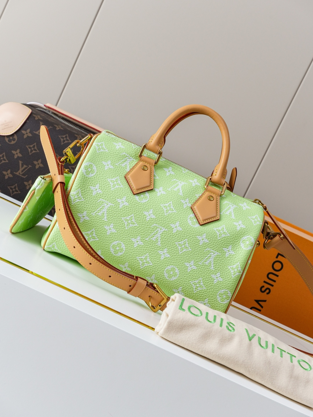 Louis Vuitton Speedy Bandoulière 25 Monogram Leather Crossbody Bag - Image 3