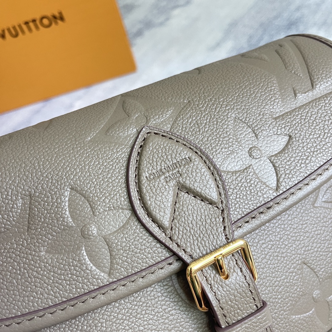 Louis Vuitton Diane Handbag in Smoke Gray-Green Monogram Empreinte Leather - Image 3