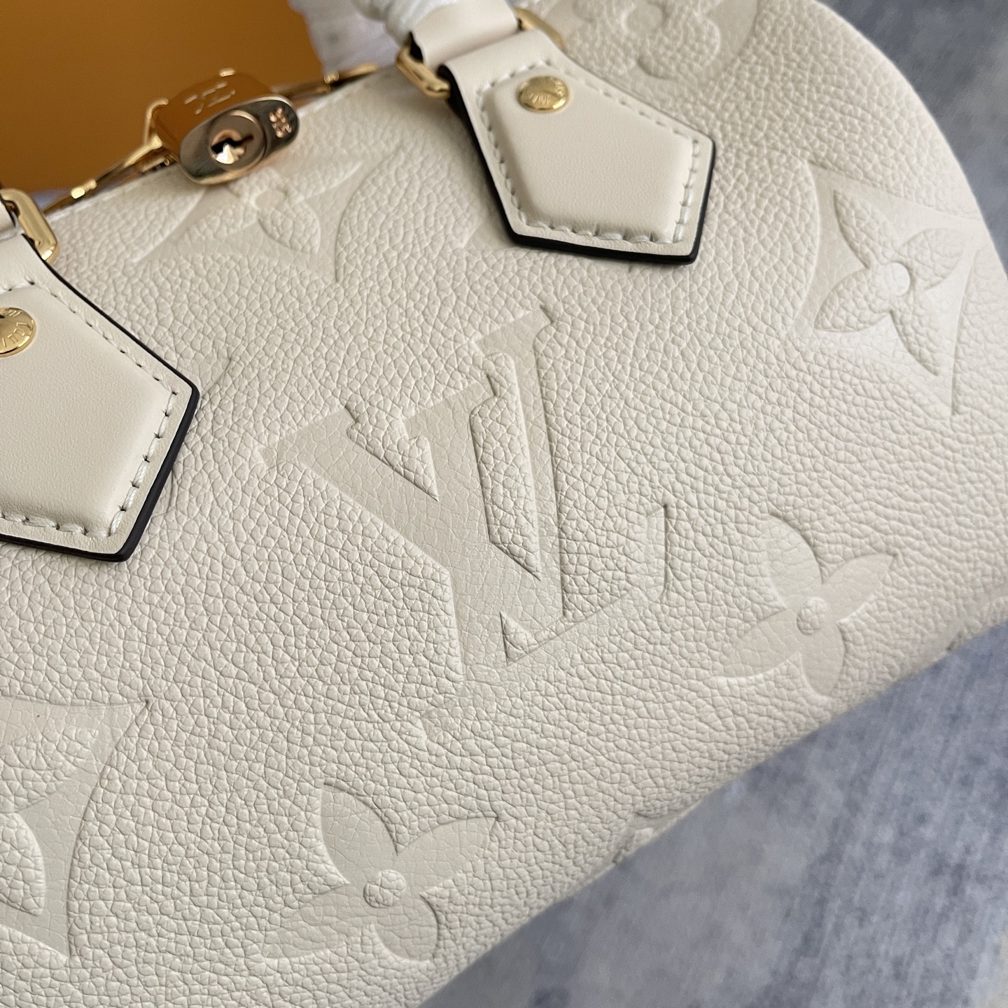 Louis Vuitton Speedy Bandoulière 20 Handbag in Monogram Empreinte Leather - Image 3