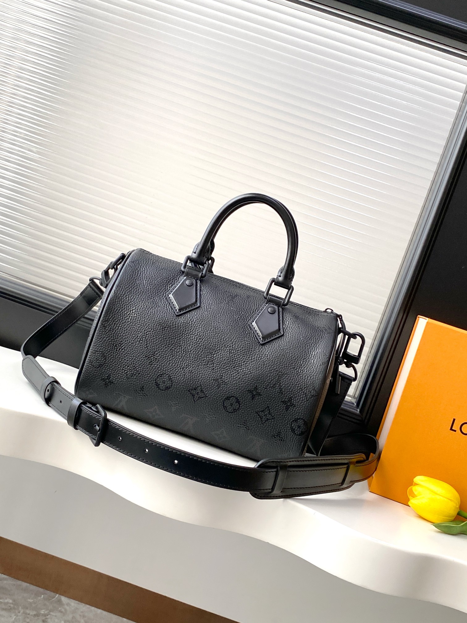 Louis Vuitton Speedy P9 Bandoulière 25 Monogram Leather Handbag - Image 3