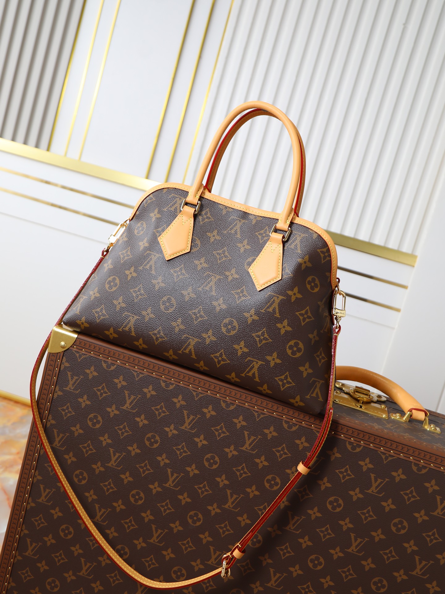 Louis Vuitton Ever More PM Monogram Tote Bag - Image 3
