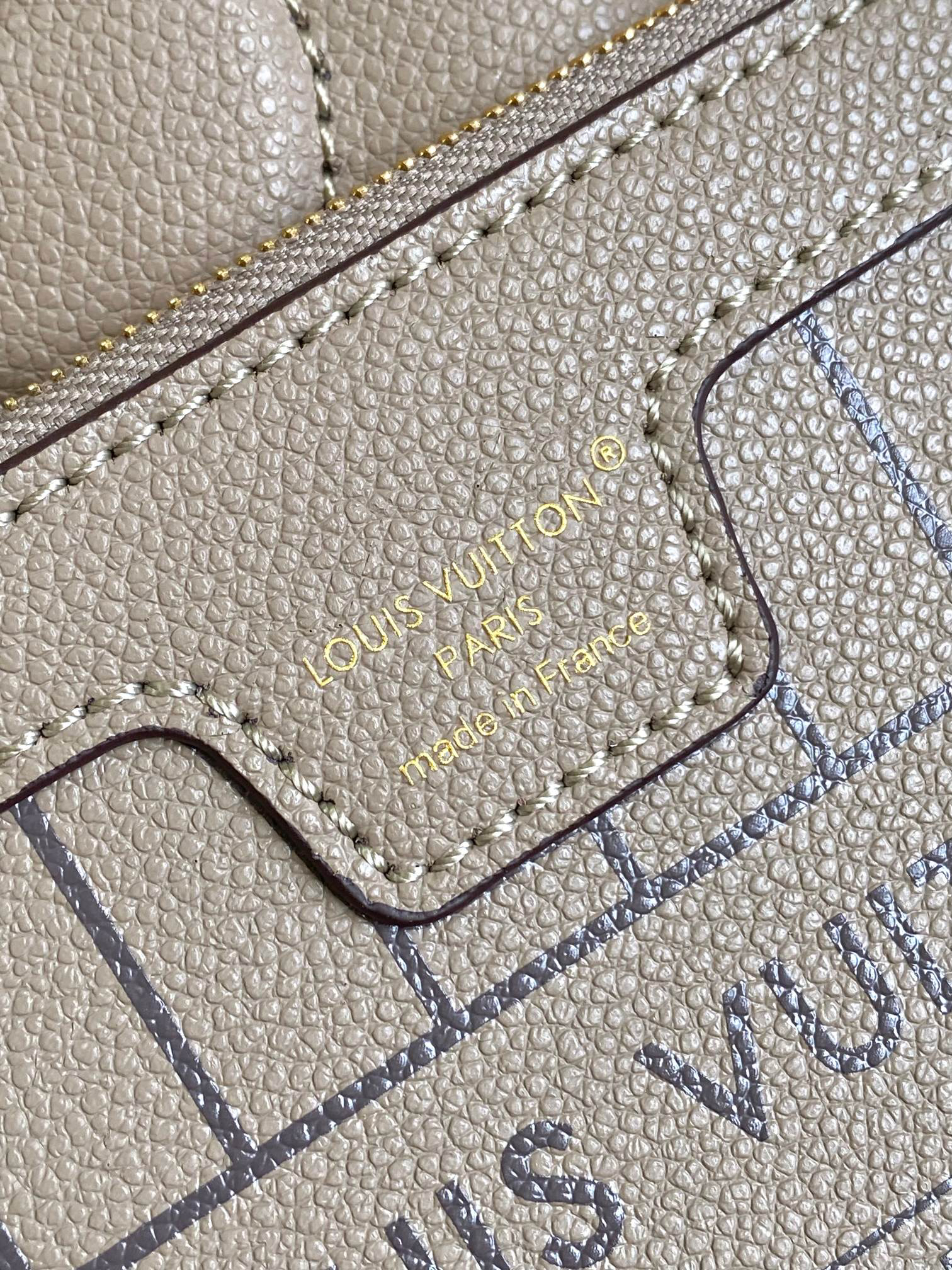 Neverfull BB Handbag M12099 in Gray - Image 3