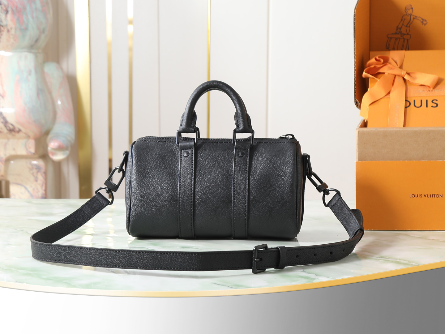 Louis Vuitton Keepall Bandoulière 25 Monogram Midnight Travel Bag - Image 3