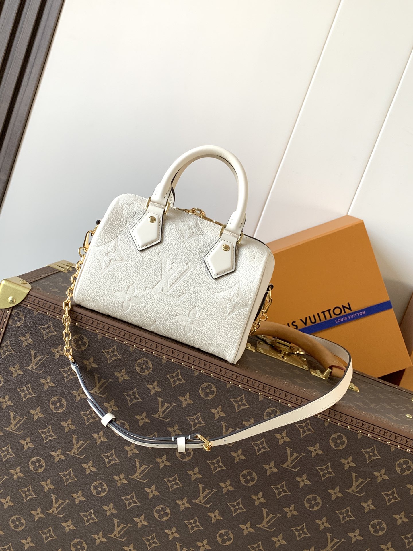 Louis Vuitton Speedy Bandoulière 20 Monogram Empreinte Leather Crossbody Bag - Image 3