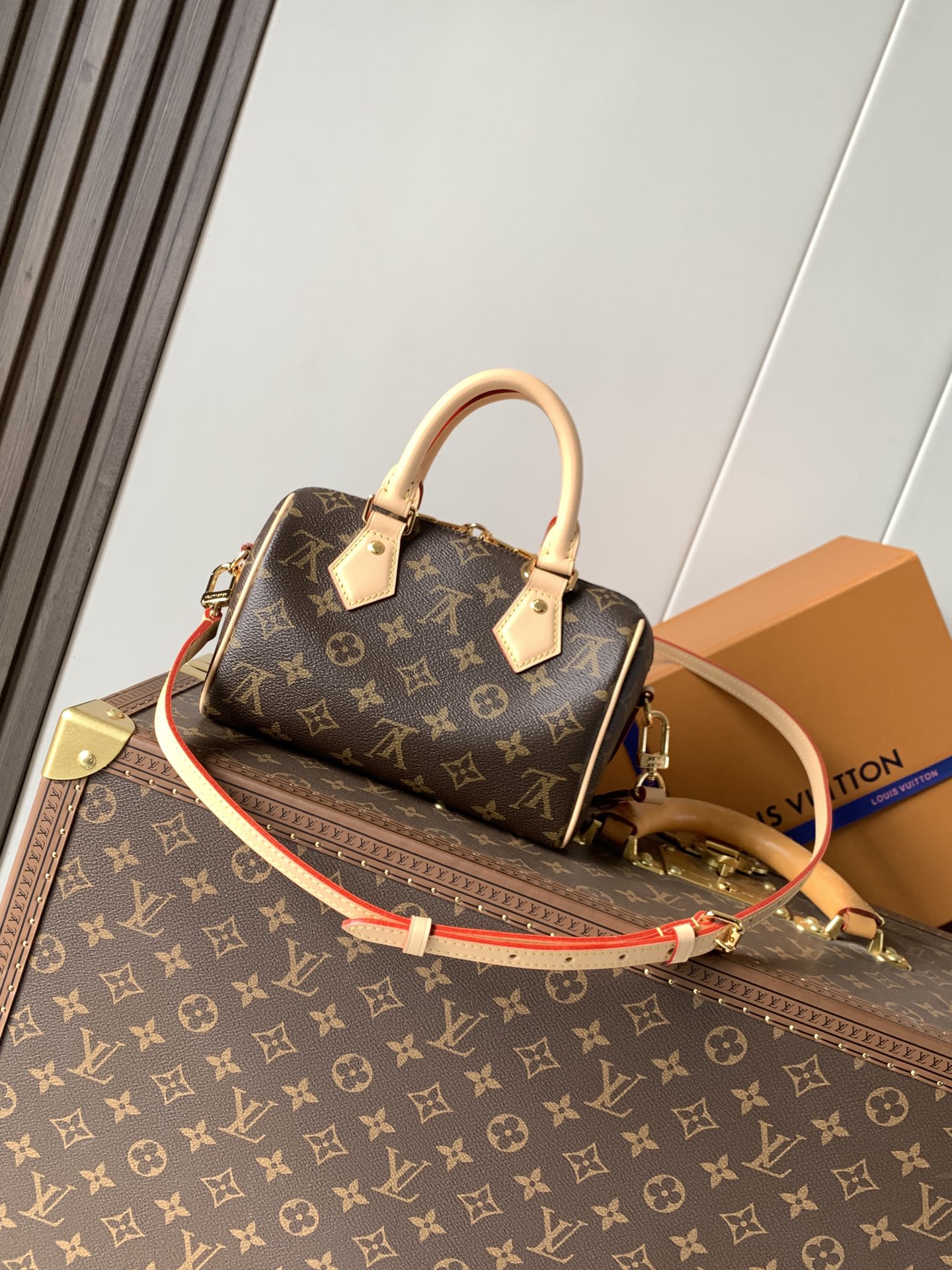 Louis Vuitton Speedy Bandoulière 20 Monogram Crossbody Bag - Image 3