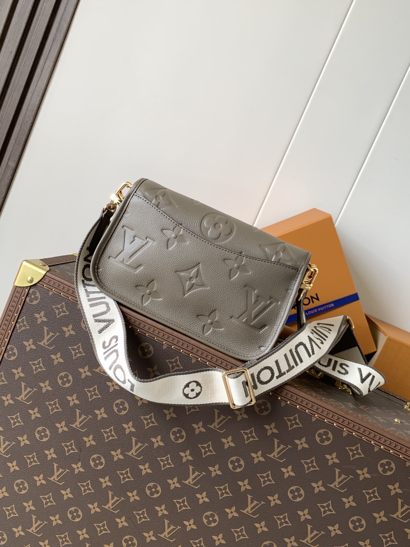 Louis Vuitton Diane Monogram Empreinte Leather Crossbody Bag - Image 3
