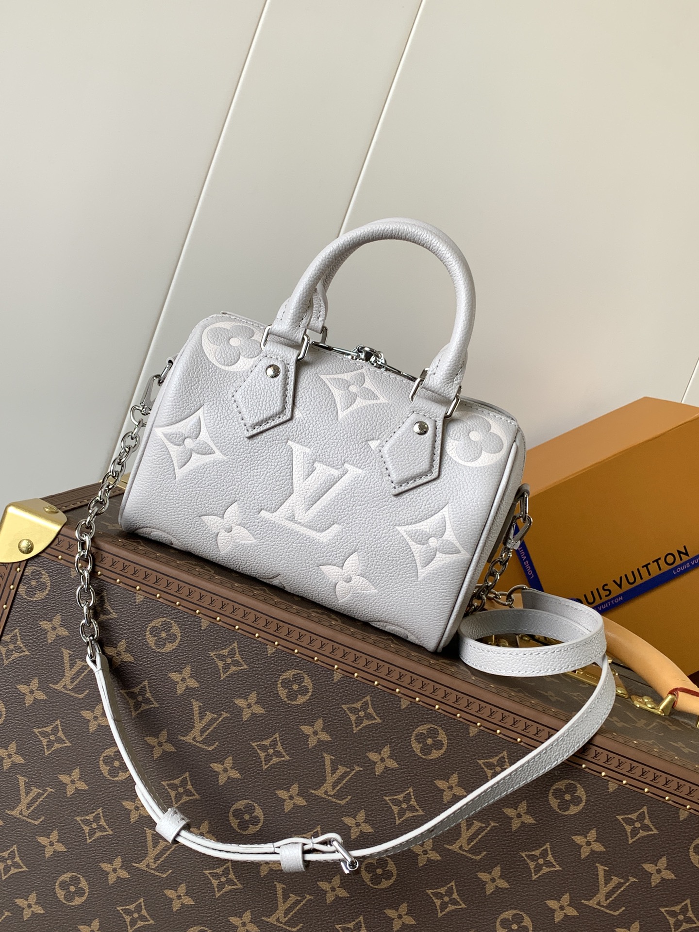 Louis Vuitton Speedy Bandoulière 20 Monogram Empreinte Leather Crossbody Bag - Image 3