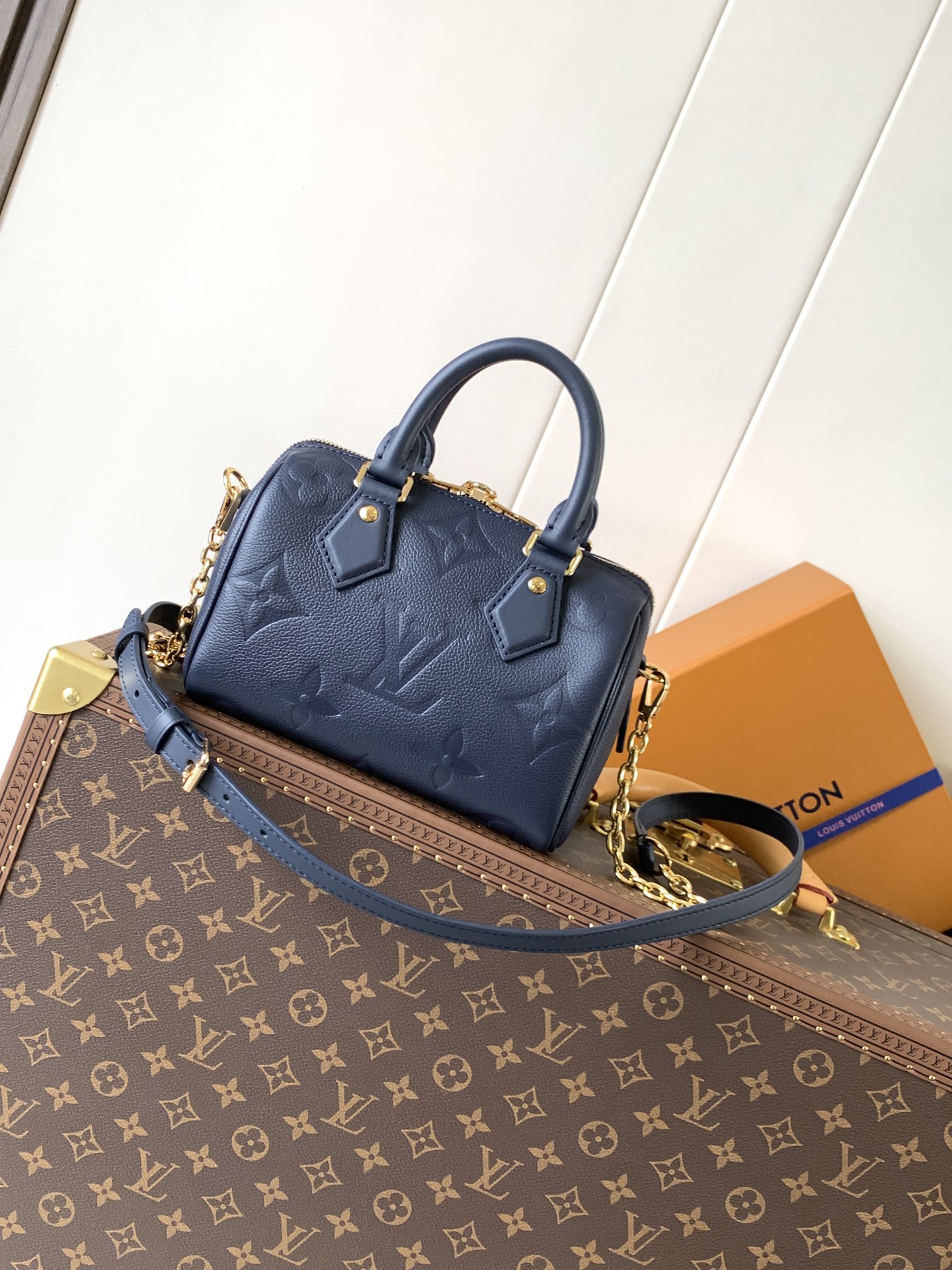 Louis Vuitton Speedy Bandoulière 20 Monogram Empreinte Leather Crossbody Bag - Image 3