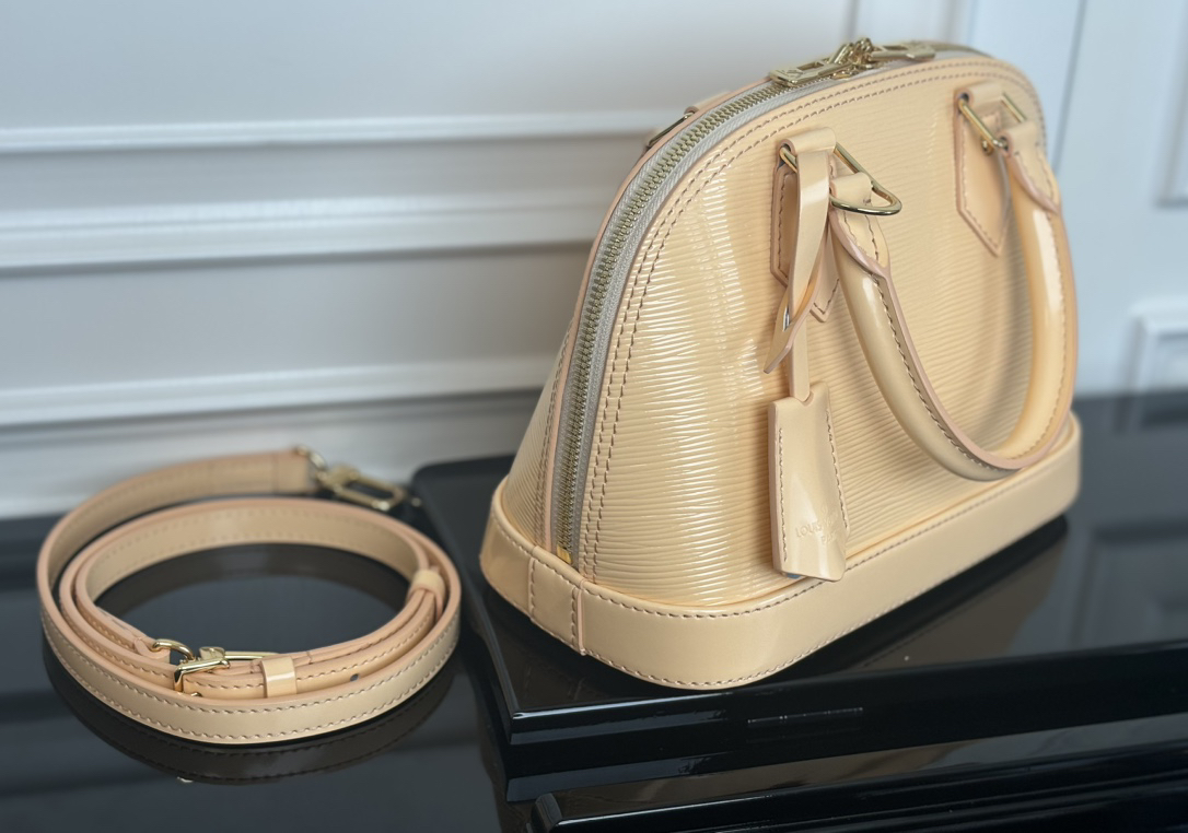 Louis Vuitton Alma BB Epi Leather Crossbody Bag in Almond - Image 3